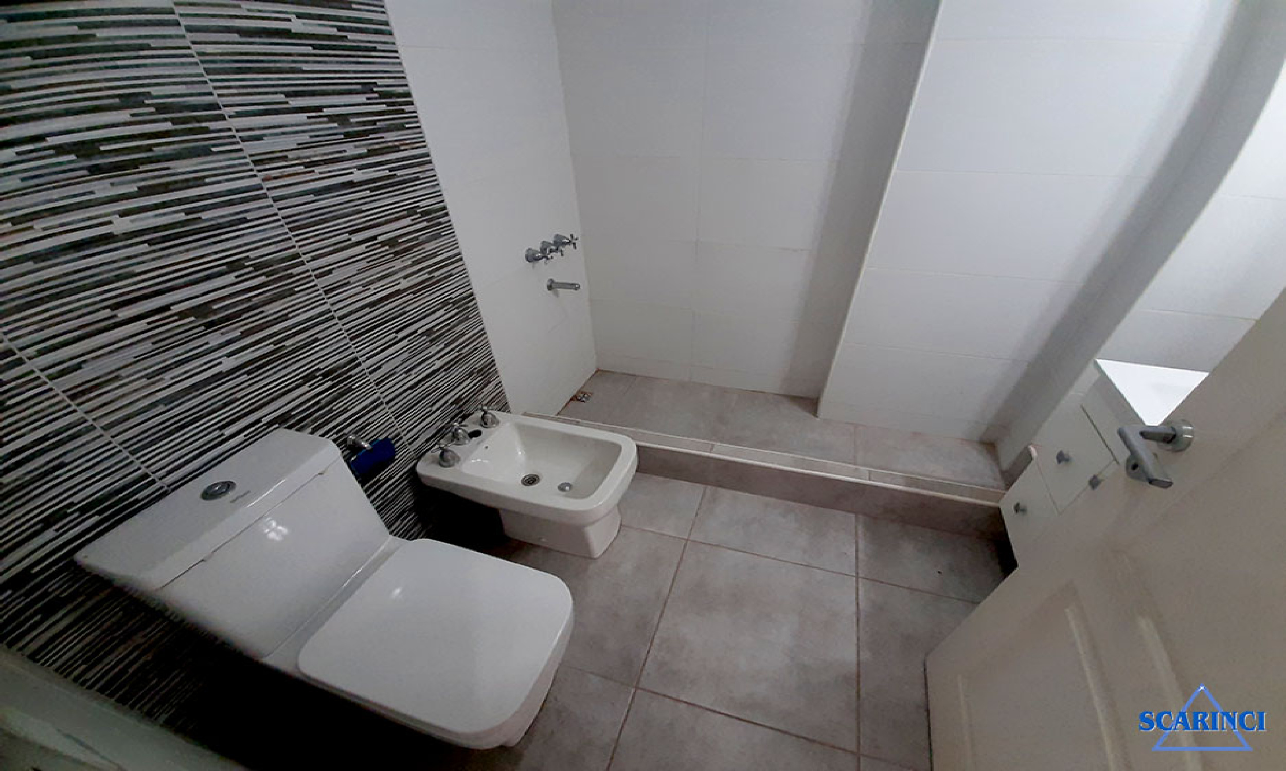 Carlos Berg 4700, Villa Lynch, San Martin, Provincia de Buenos Aires, Argentina, 3 Habitaciones Habitaciones, 2 Habitaciones Habitaciones,1 BañoBathrooms,PH,Venta,Carlos Berg,1998