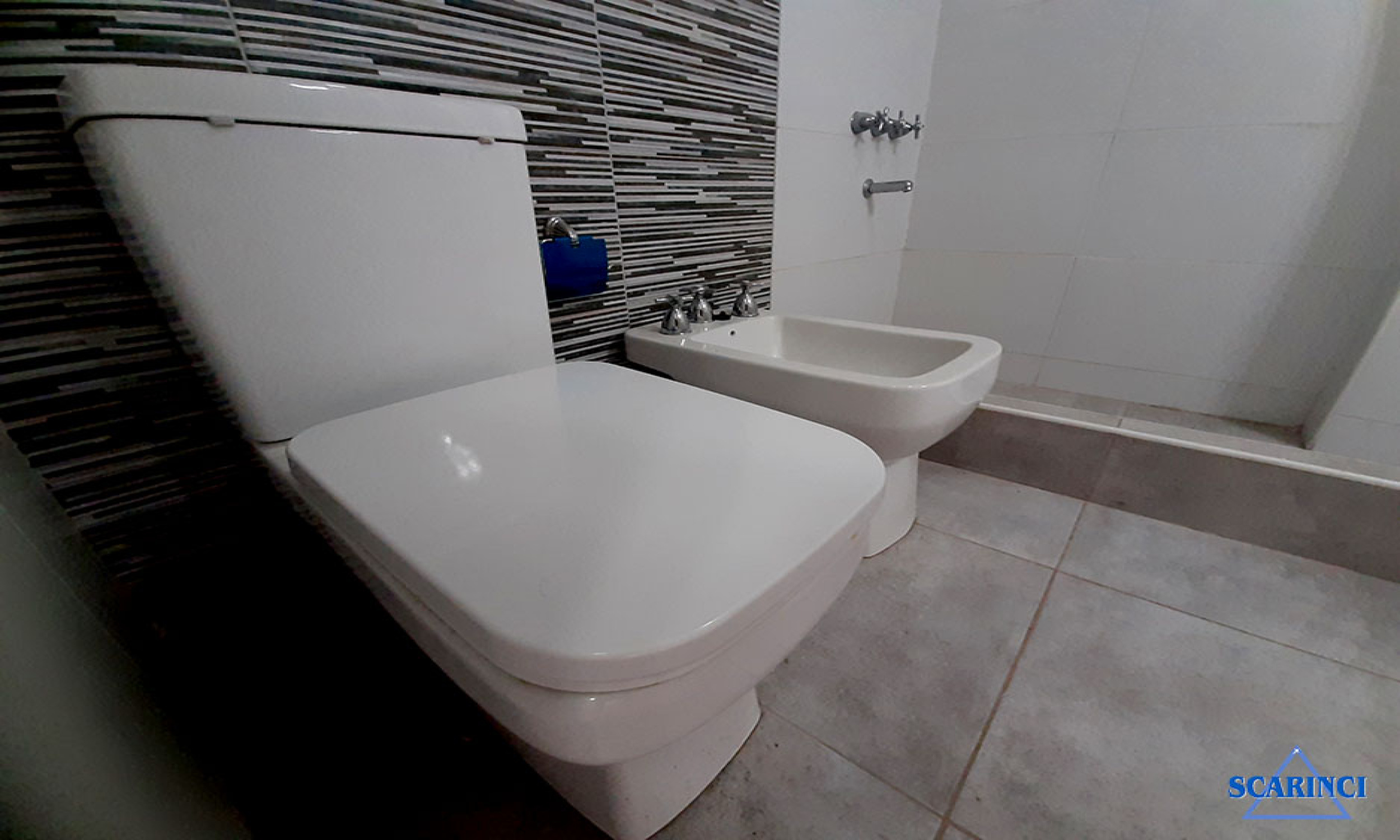 Carlos Berg 4700, Villa Lynch, San Martin, Provincia de Buenos Aires, Argentina, 3 Habitaciones Habitaciones, 2 Habitaciones Habitaciones,1 BañoBathrooms,PH,Venta,Carlos Berg,1998