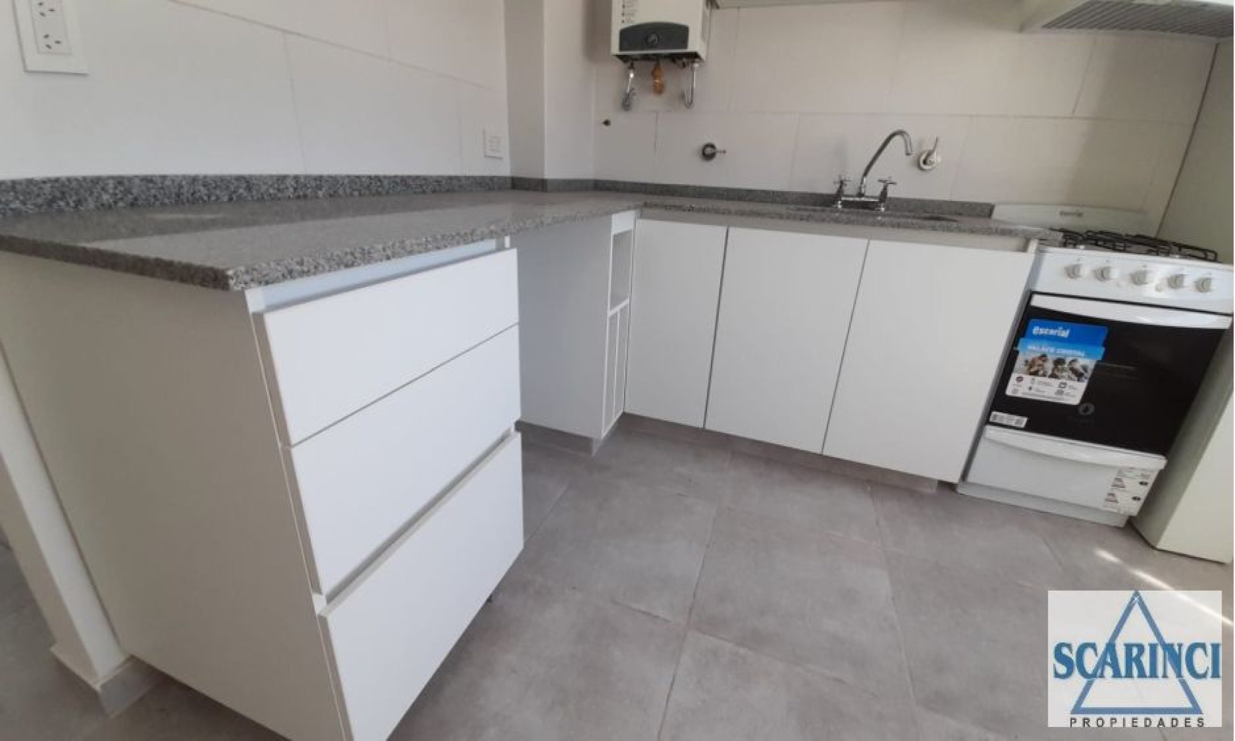 Carlos Berg 4700, Villa Lynch, San Martin, Provincia de Buenos Aires, Argentina, 3 Habitaciones Habitaciones, 2 Habitaciones Habitaciones,1 BañoBathrooms,PH,Venta,Carlos Berg,1998