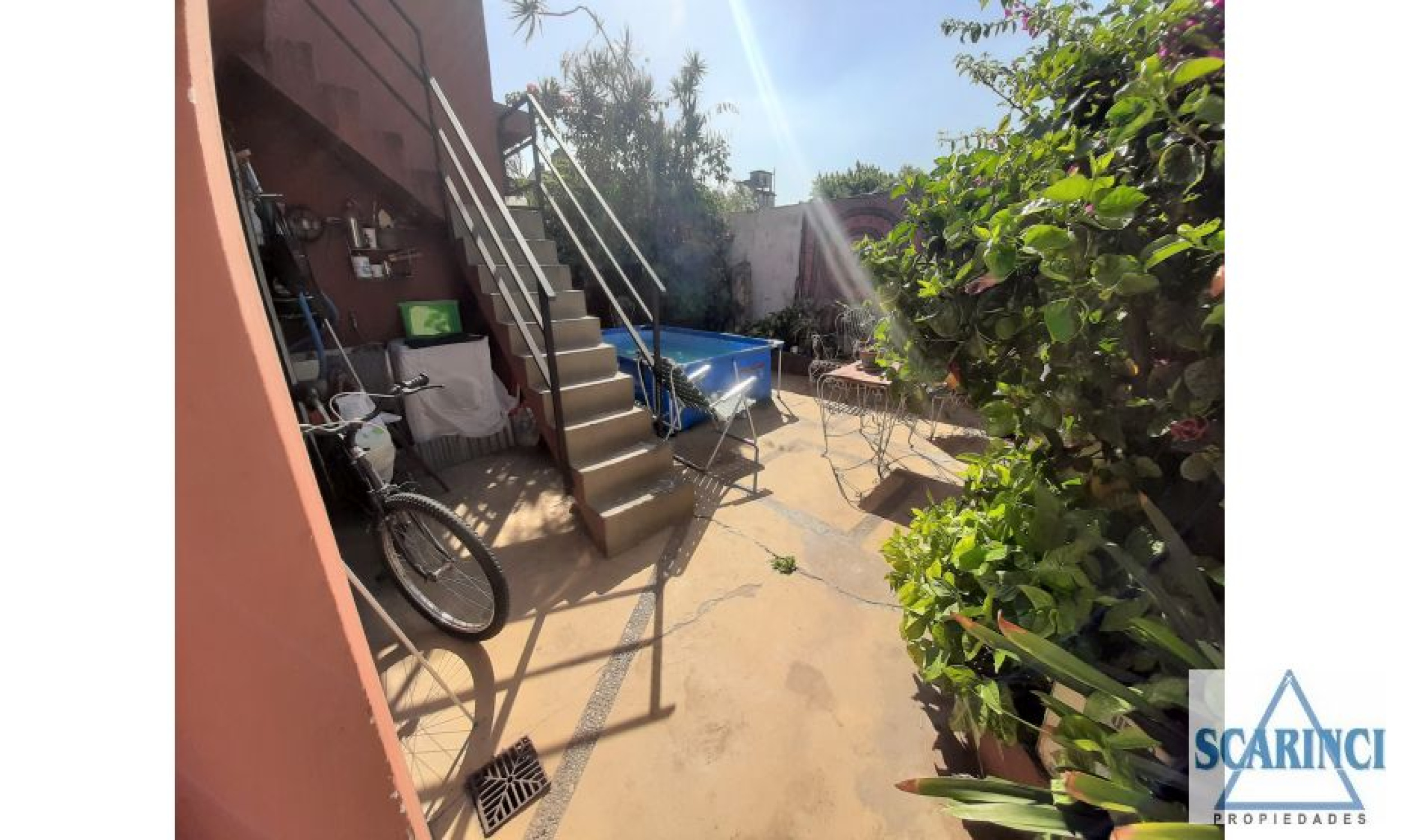 Casa de 4 ambientes sobre lote propio en venta Santos lugares.