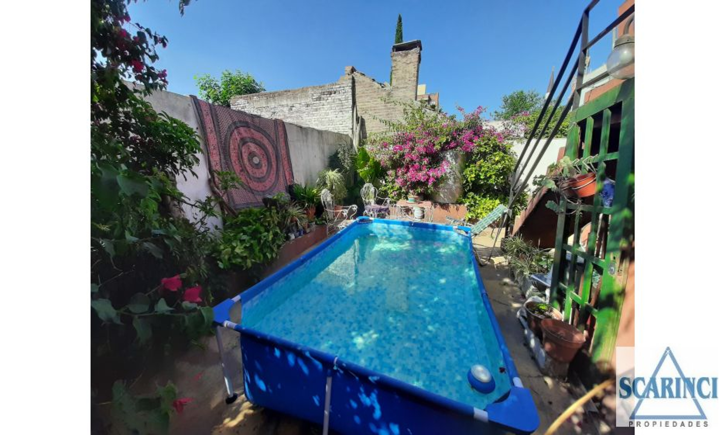 Casa de 4 ambientes sobre lote propio en venta Santos lugares.