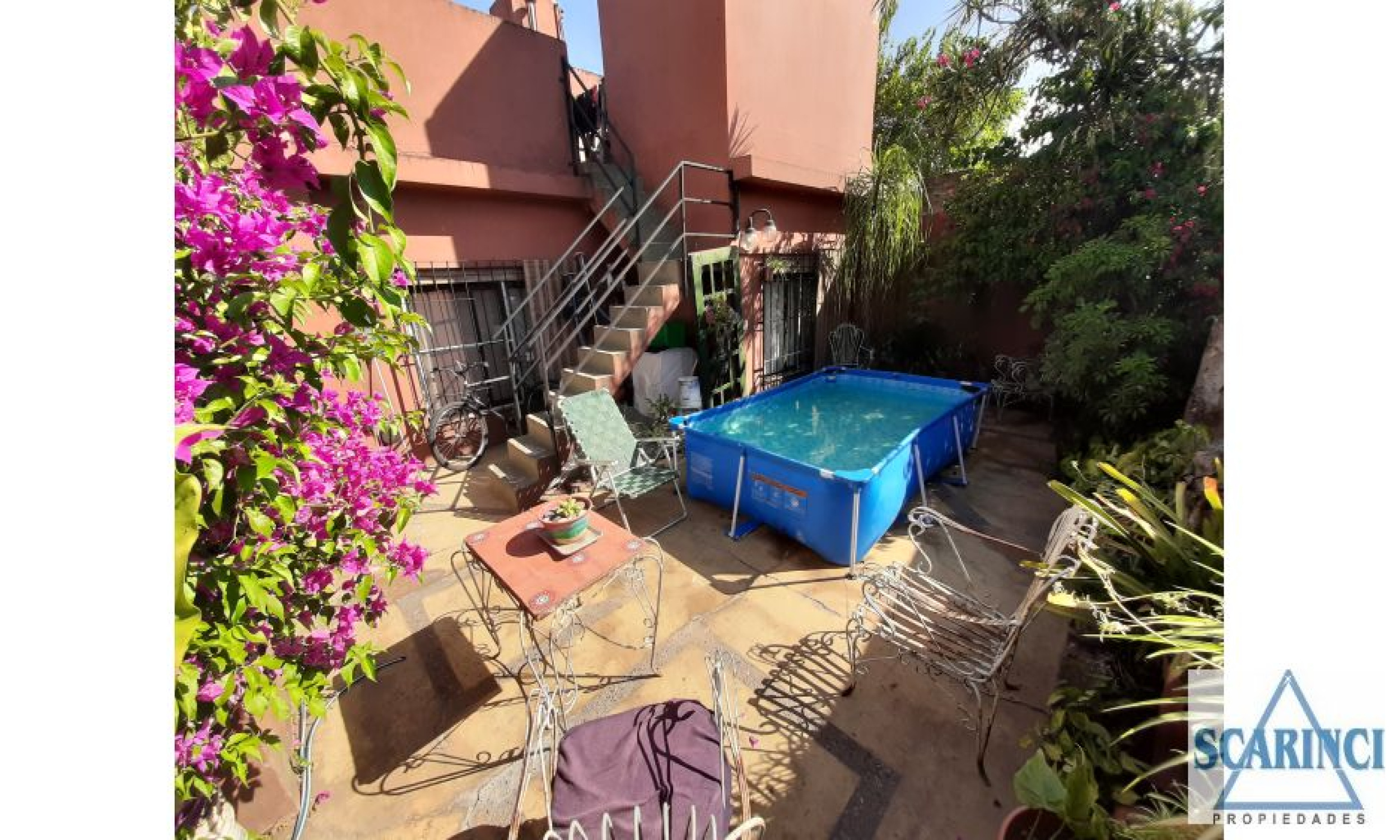 Casa de 4 ambientes sobre lote propio en venta Santos lugares.