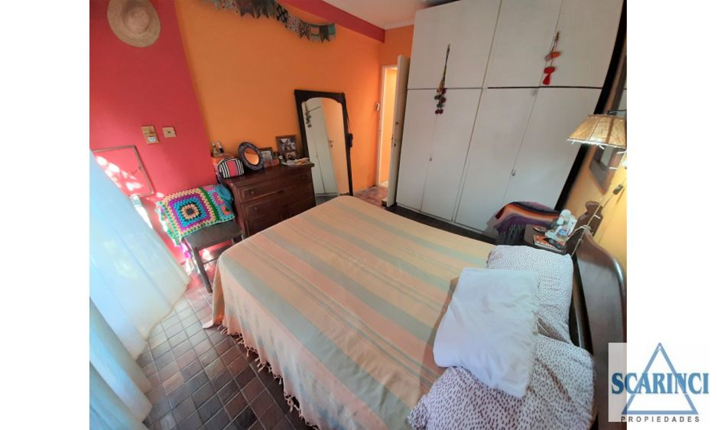 Casa de 4 ambientes sobre lote propio en venta Santos lugares.