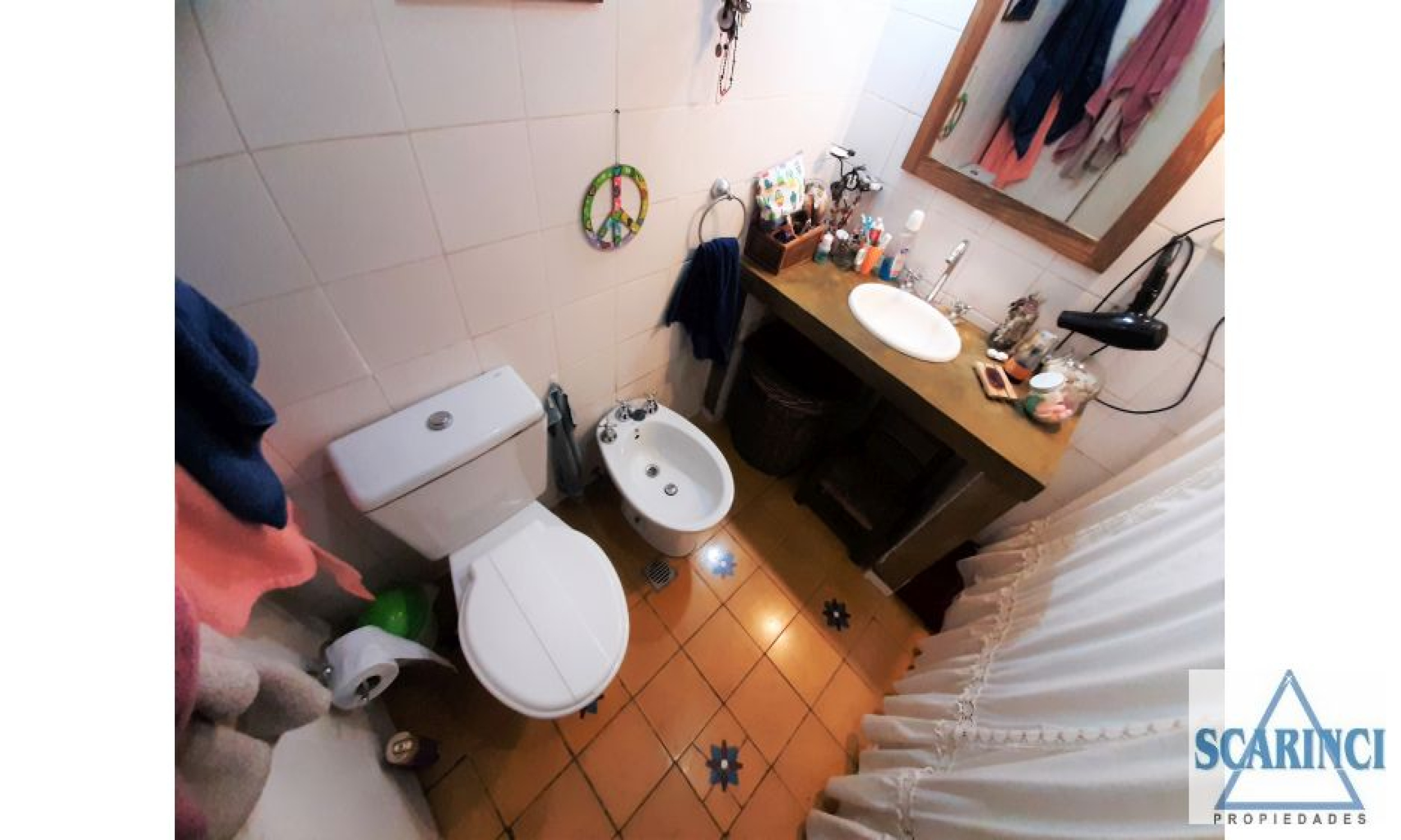 Casa de 4 ambientes sobre lote propio en venta Santos lugares.