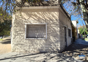 Bianchi 1300, Villa Lynch, San Martin, Provincia de Buenos Aires, Argentina, 4 Bedrooms Bedrooms, 3 Rooms Rooms,2 BathroomsBathrooms,Casas,Venta,Bianchi ,2134