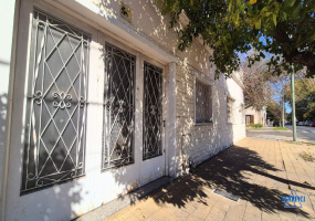 Bianchi 1300, Villa Lynch, San Martin, Provincia de Buenos Aires, Argentina, 4 Bedrooms Bedrooms, 3 Rooms Rooms,2 BathroomsBathrooms,Casas,Venta,Bianchi ,2134