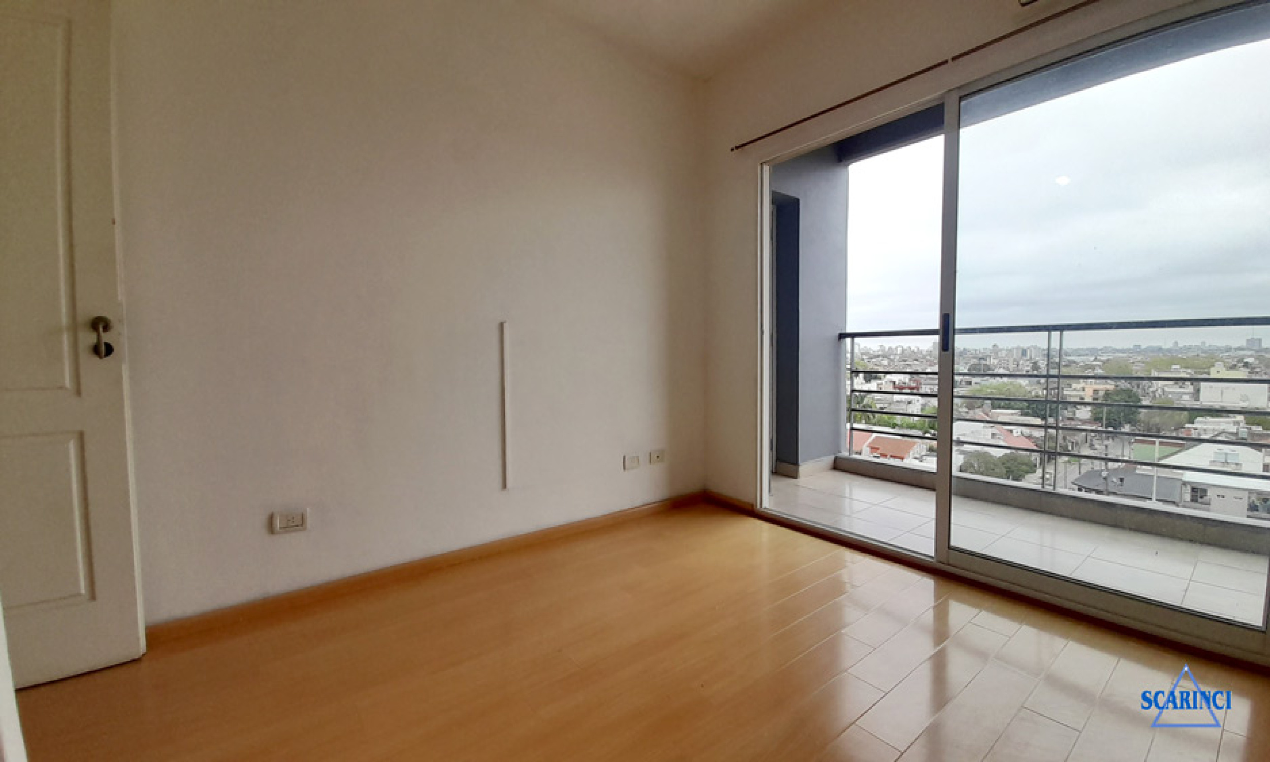Alquiler Departamento 2 ambientes con balcón y sum en Santos Lugares.