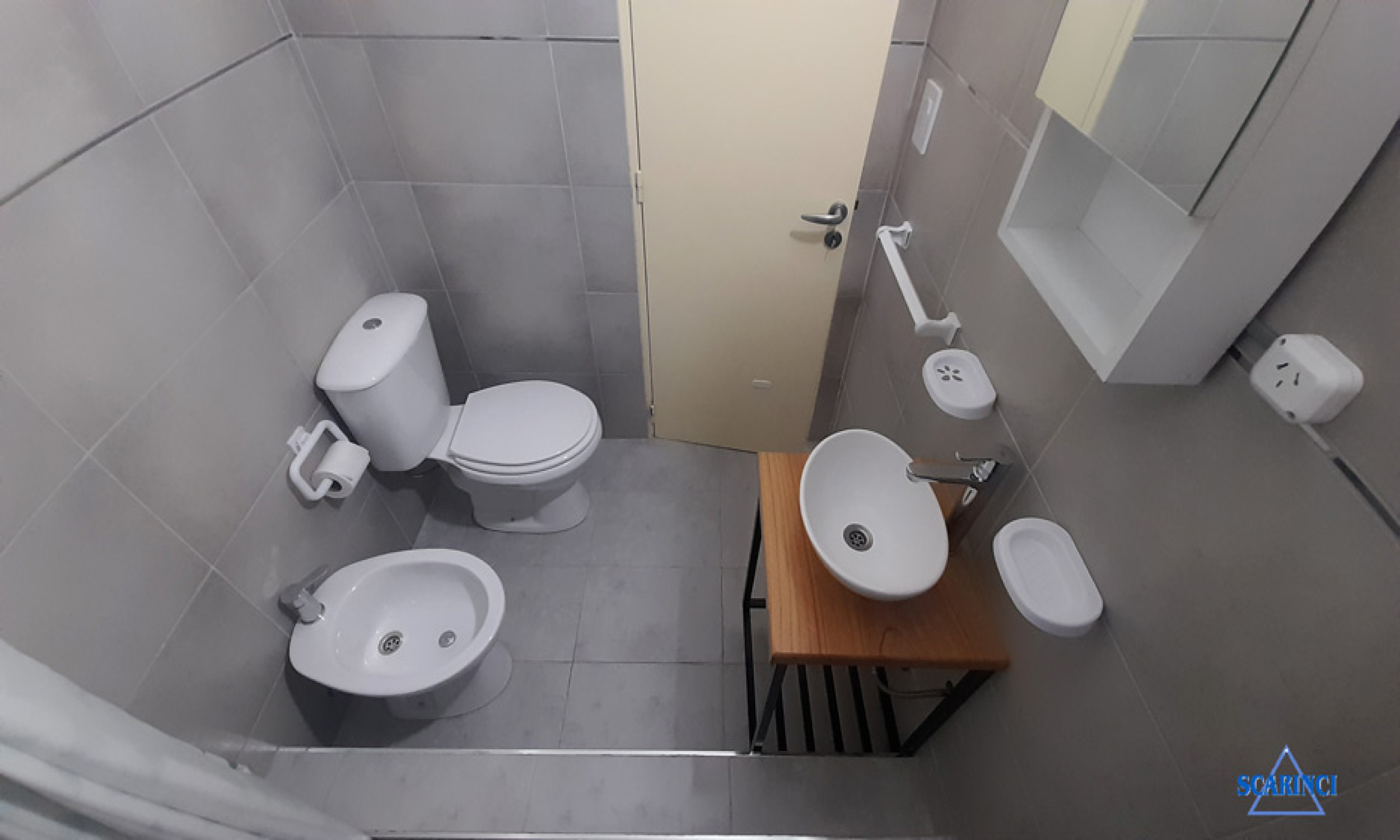 Mono ambiente con balcón en alquiler Sáenz Peña.