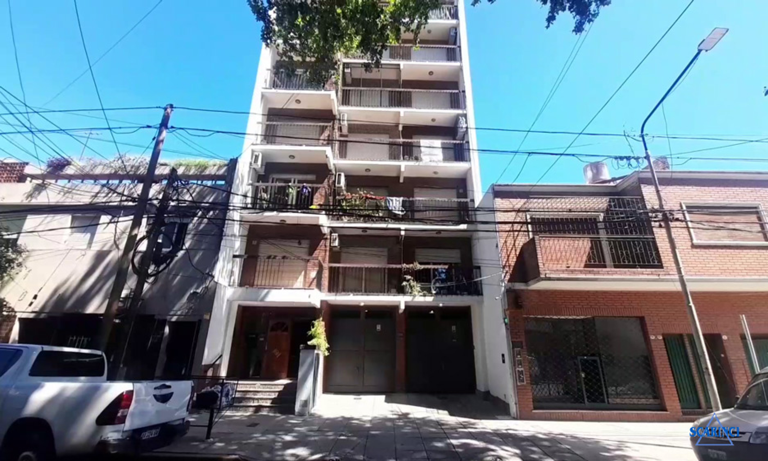 Mono ambiente con balcón en alquiler Sáenz Peña.