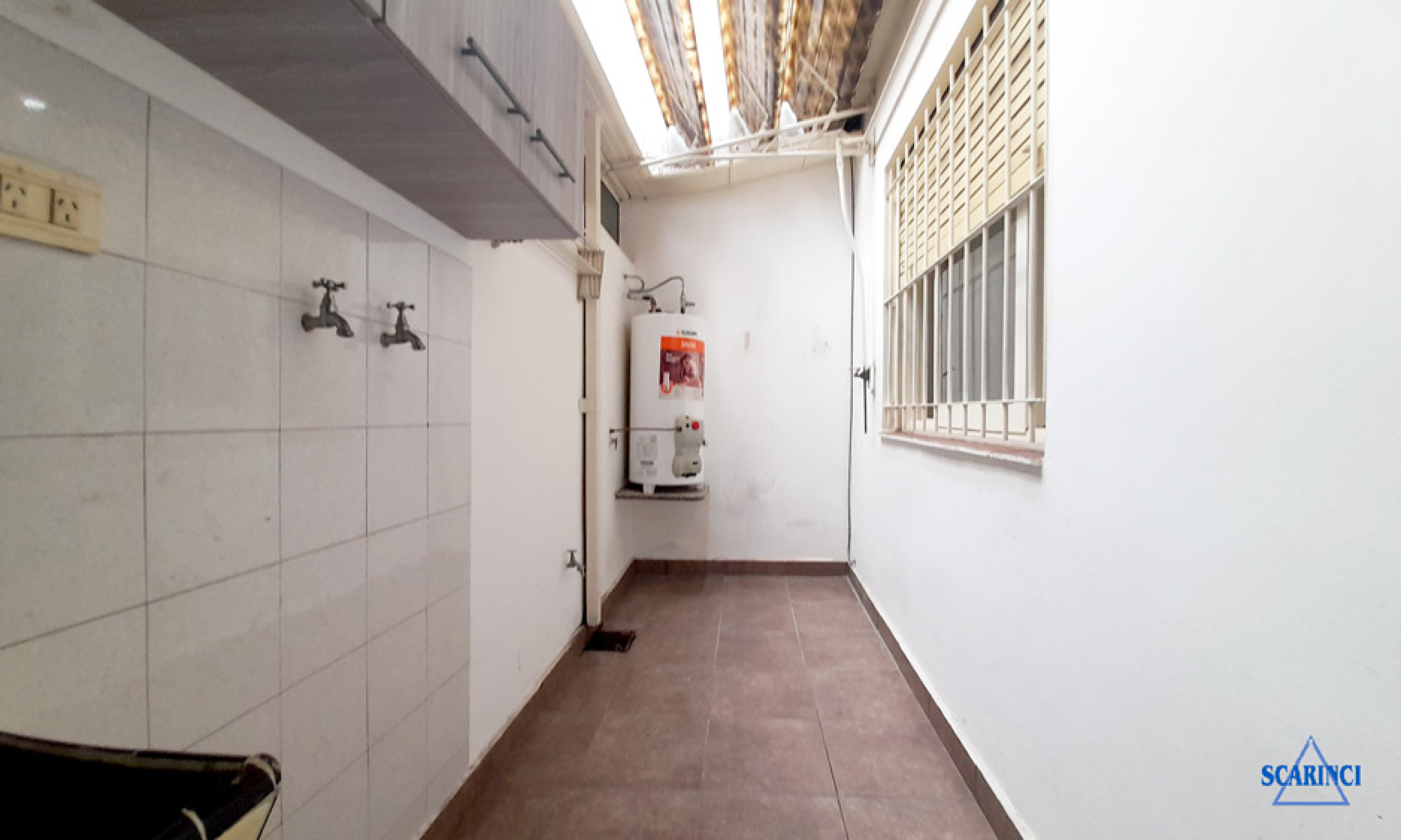 Alquiler Departamento de 3 amb. en P.B. al frente, con patio S, Lugares.