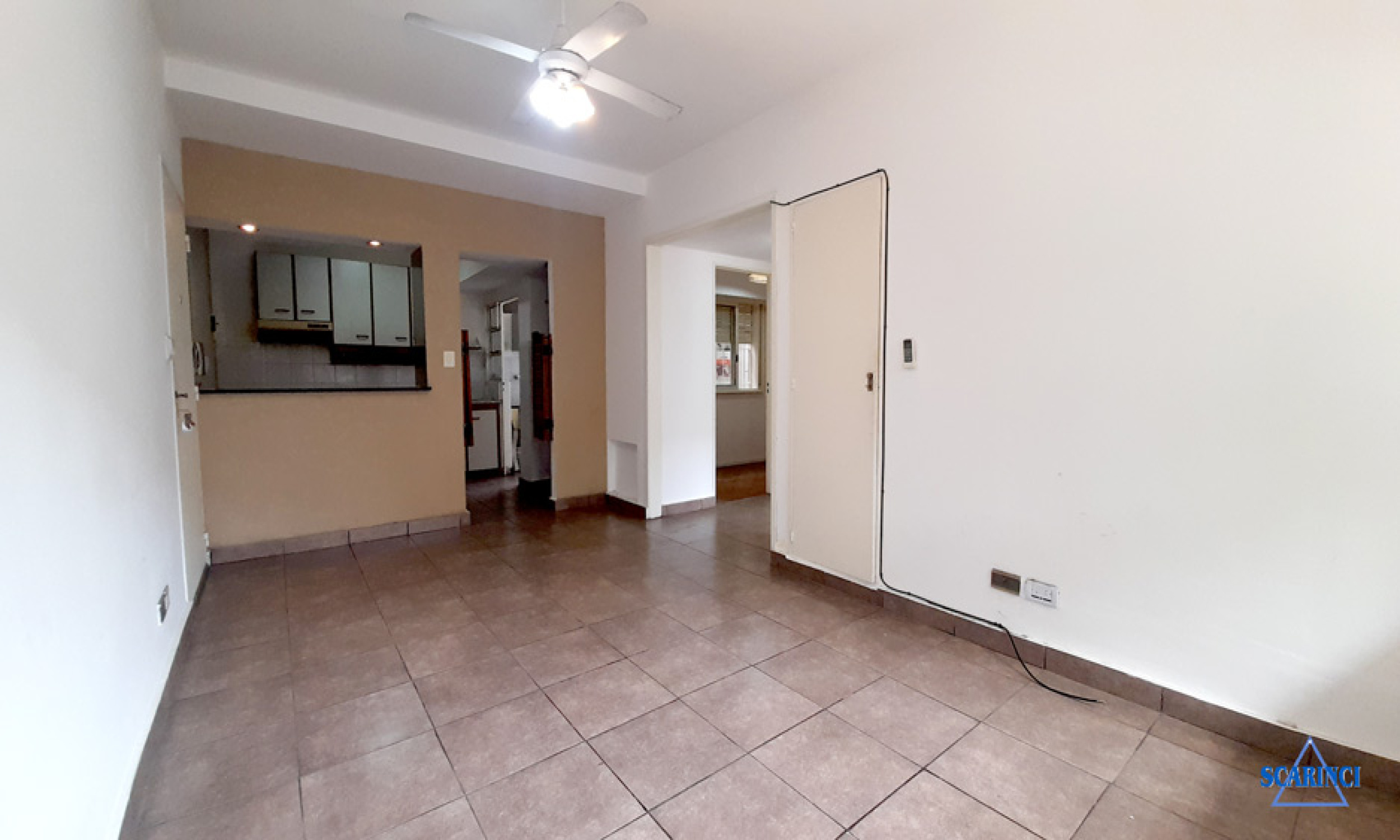 Alquiler Departamento de 3 amb. en P.B. al frente, con patio S, Lugares.