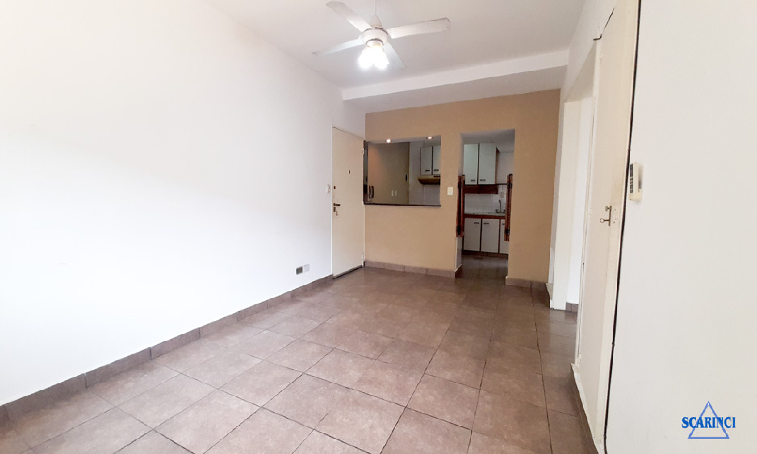 Alquiler Departamento de 3 amb. en P.B. al frente, con patio S, Lugares.