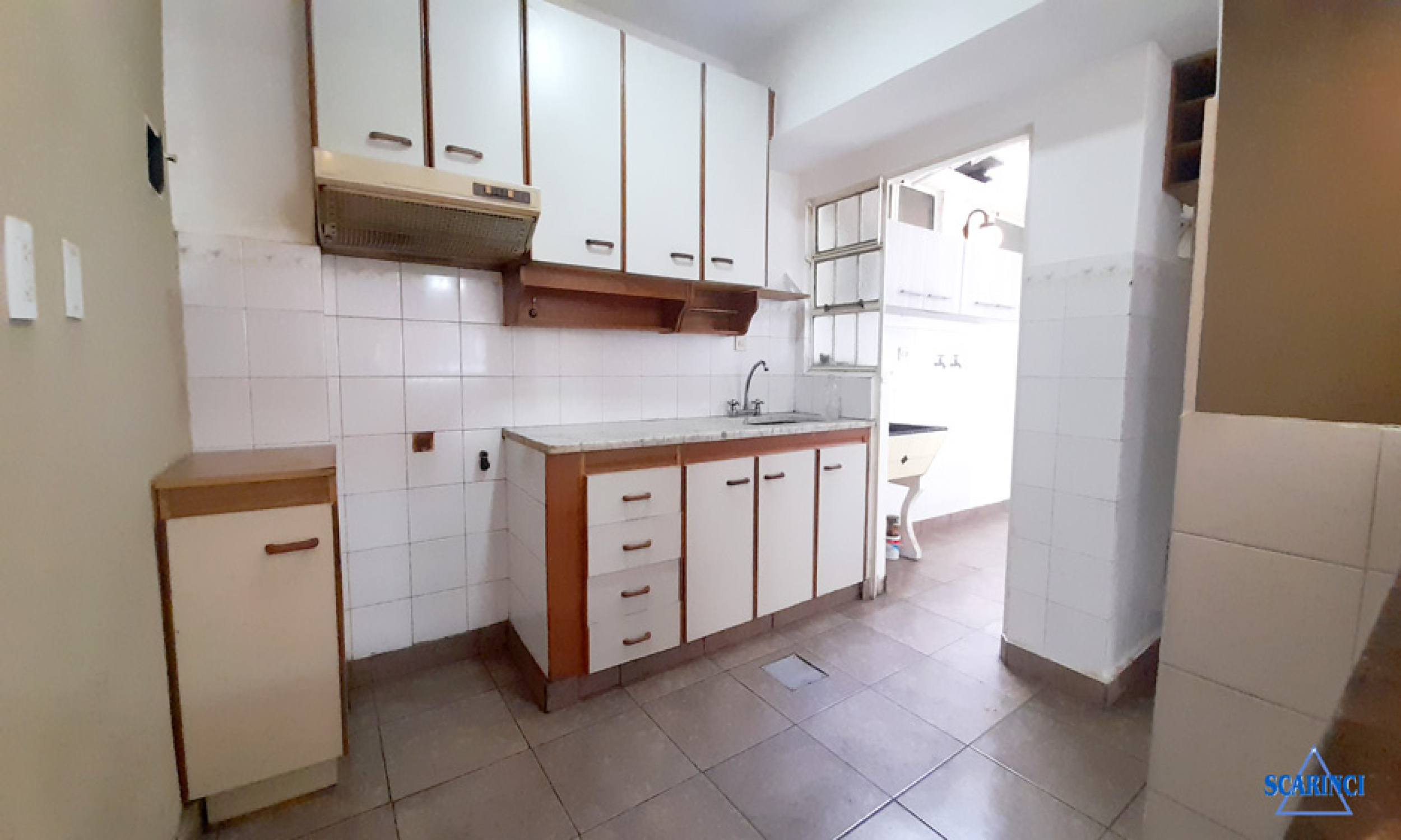 Alquiler Departamento de 3 amb. en P.B. al frente, con patio S, Lugares.