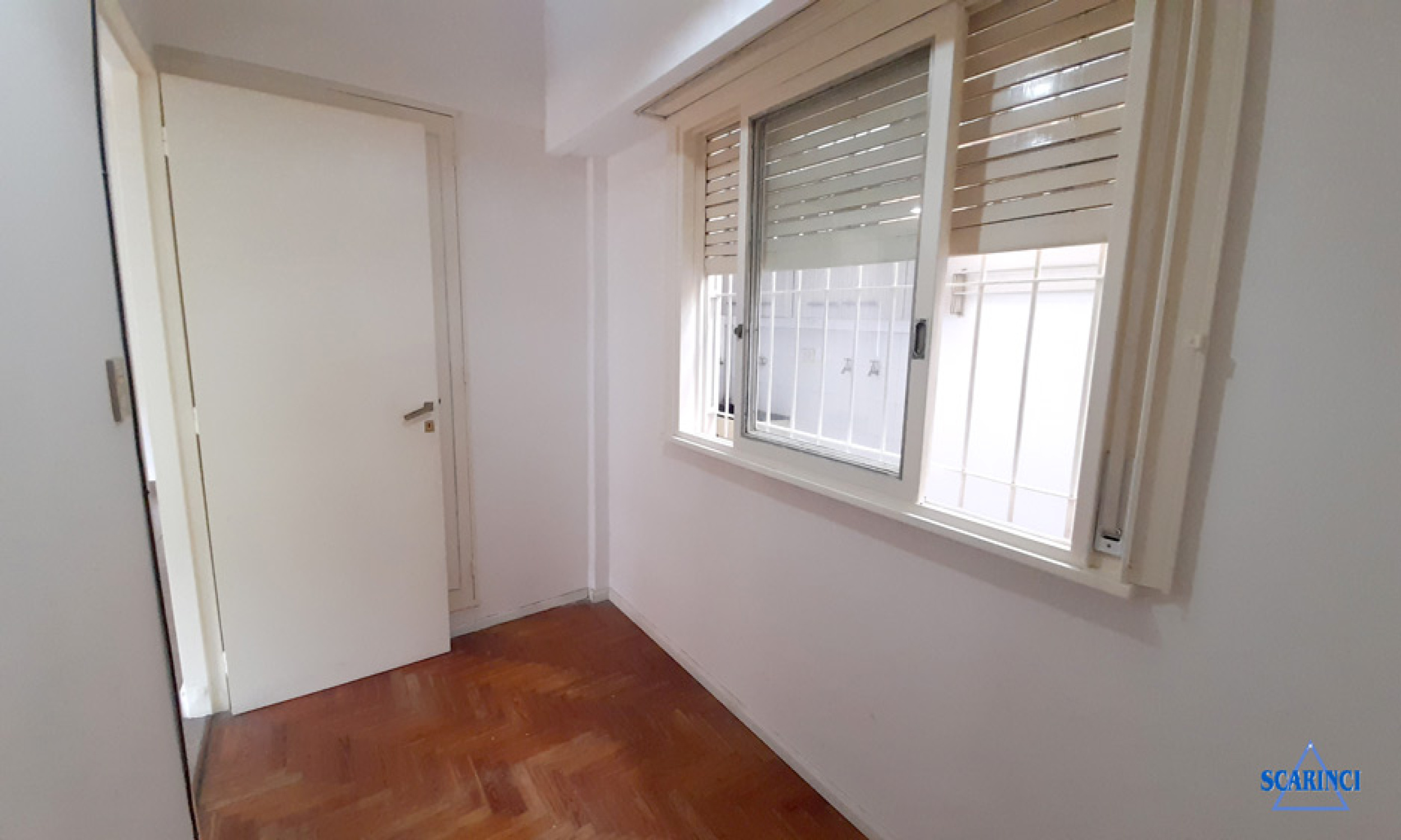 Alquiler Departamento de 3 amb. en P.B. al frente, con patio S, Lugares.