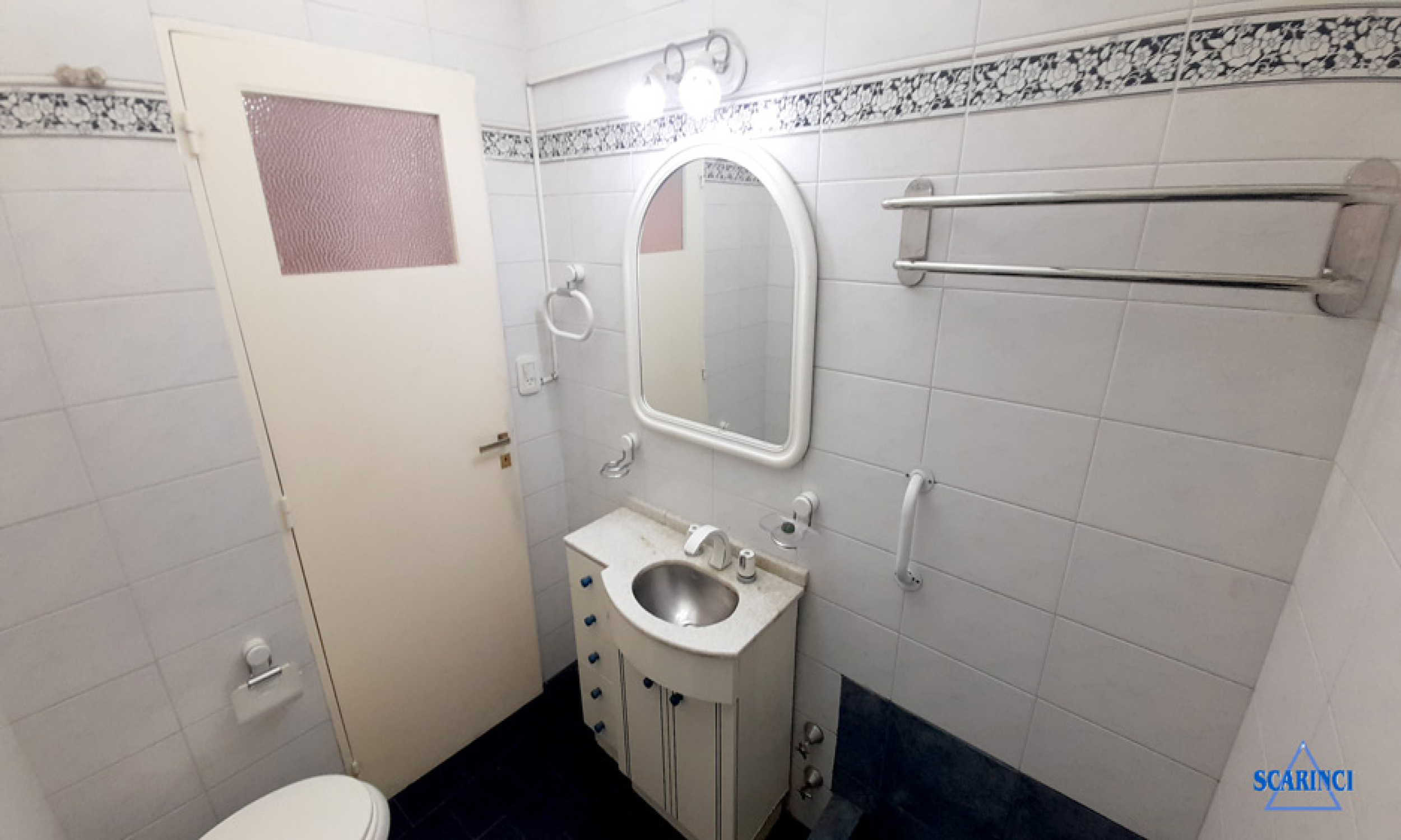 Alquiler Departamento de 3 amb. en P.B. al frente, con patio S, Lugares.