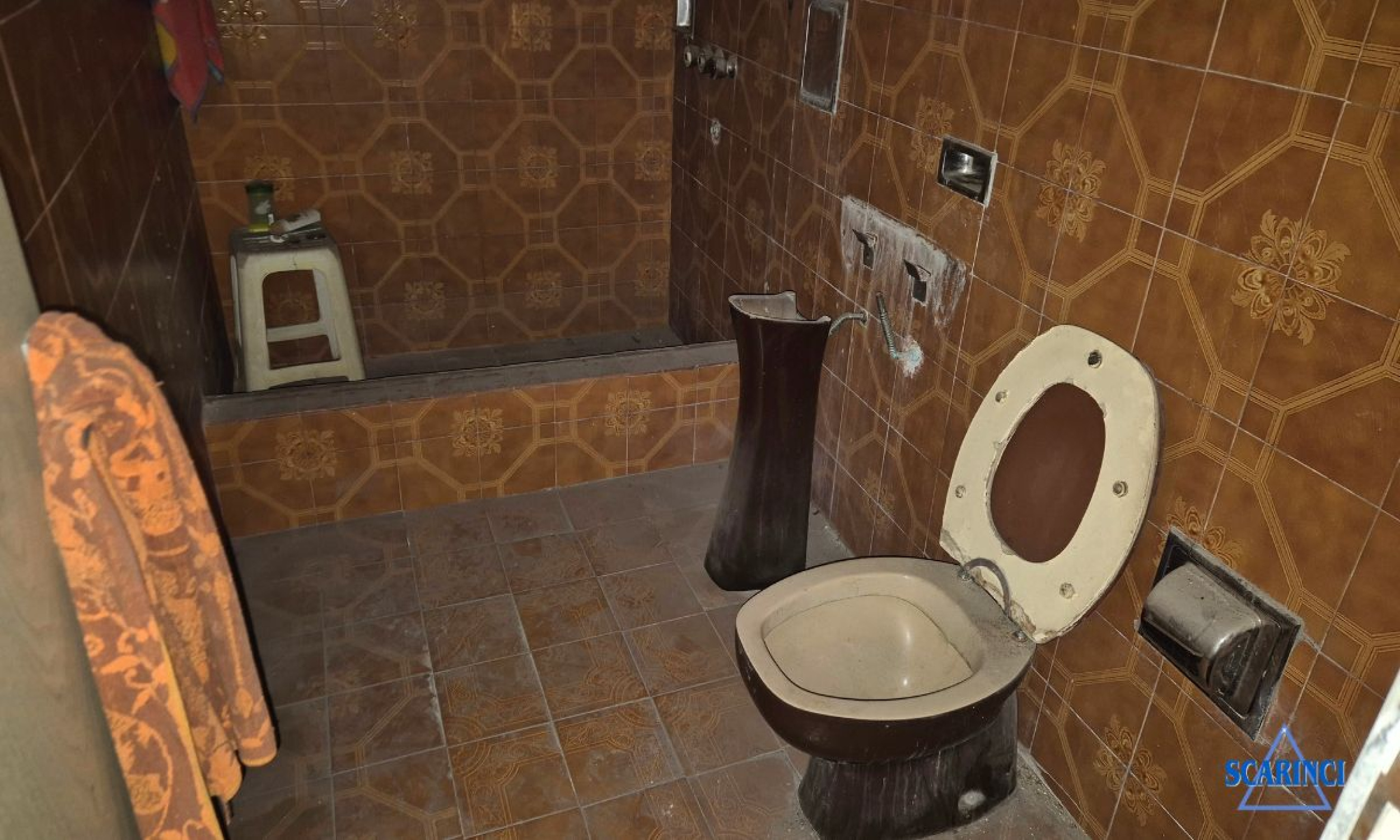 Lage 1500, Santos Lugares, Tres de Febrero, Provincia de Buenos Aires, Argentina, 6 Bedrooms Bedrooms, 4 Rooms Rooms,2 BathroomsBathrooms,Casas,Venta,Lage,2535