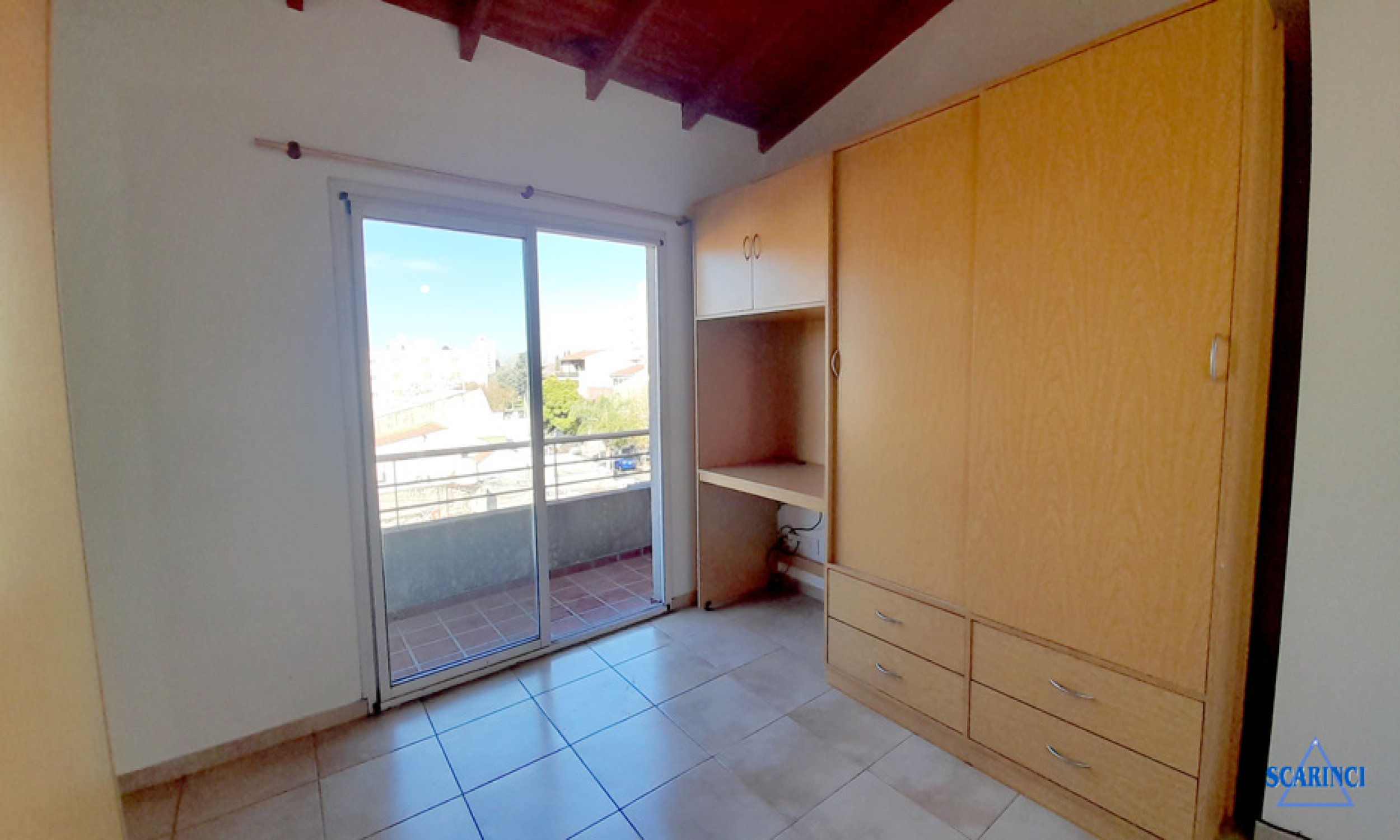 Departamento  monoambiente con balcón en alquiler Caseros