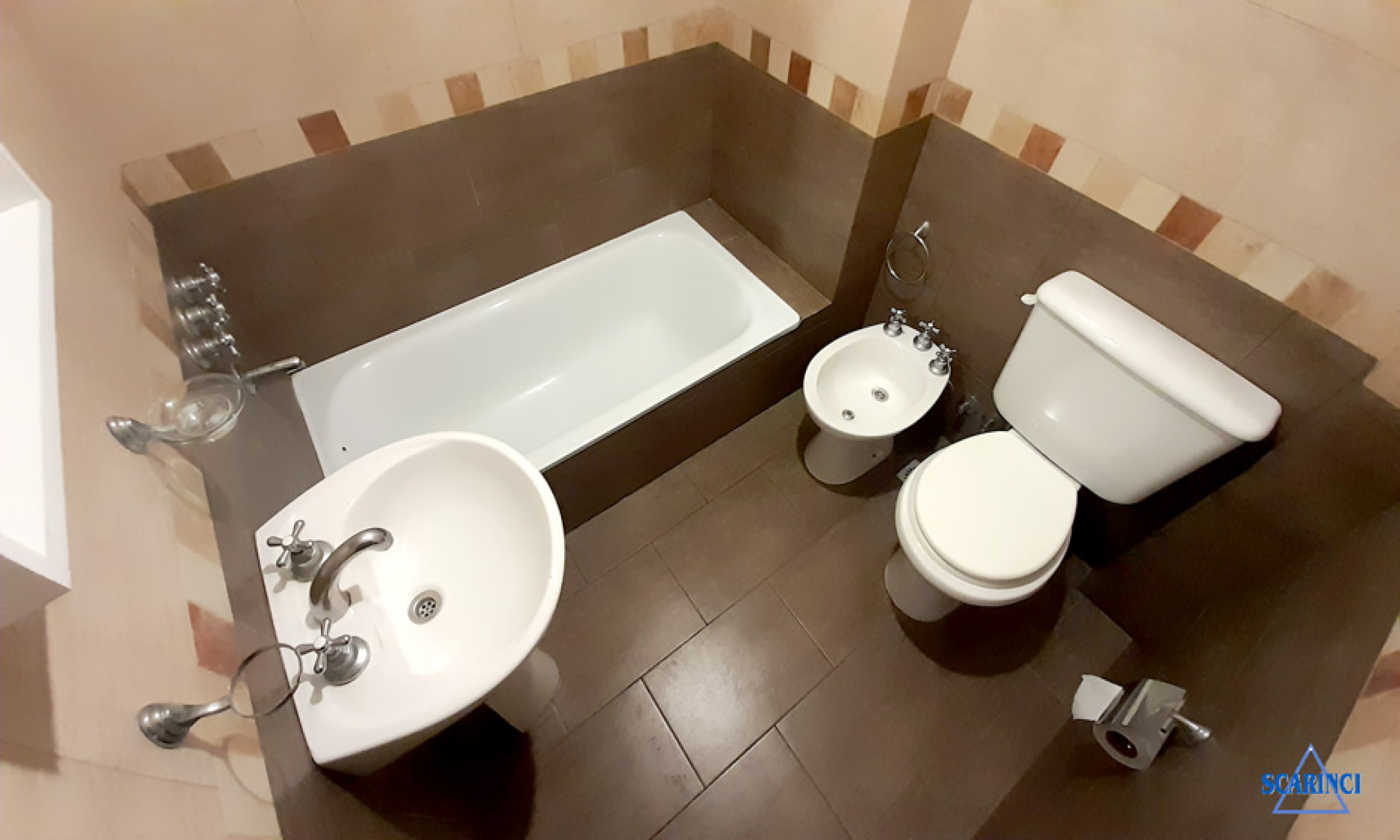 Departamento  monoambiente con balcón en alquiler Caseros