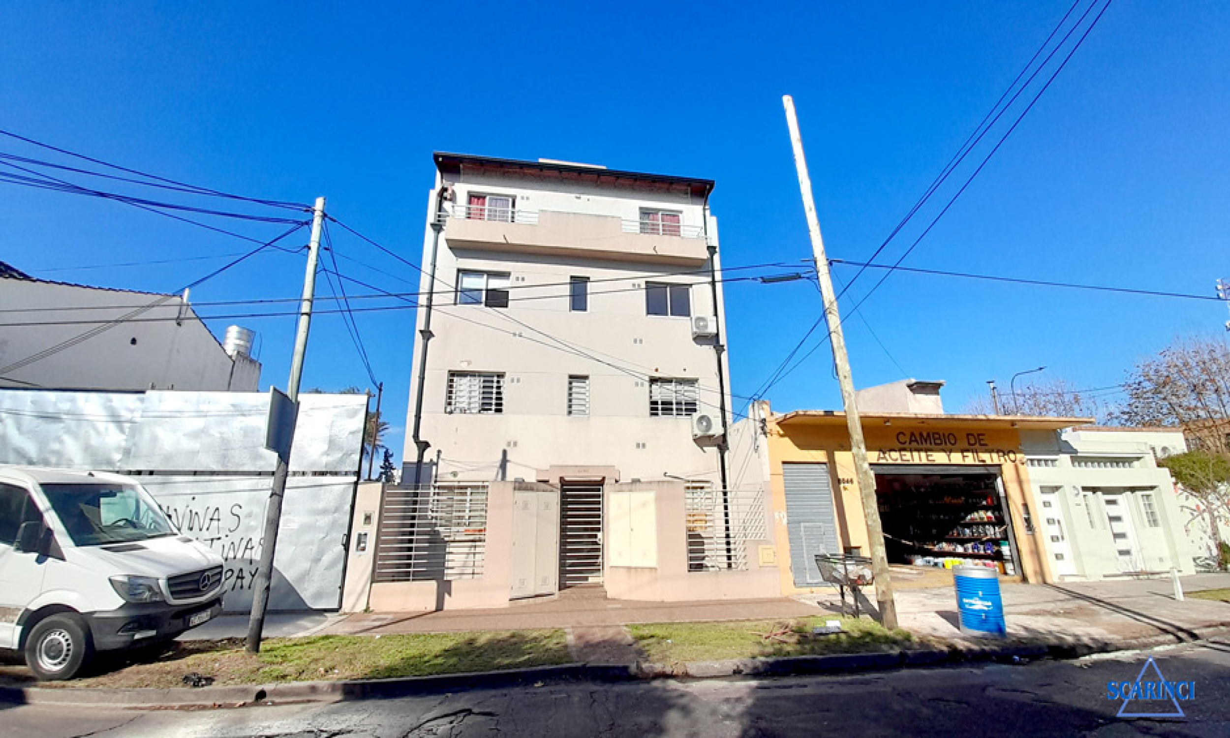 Departamento  monoambiente con balcón en alquiler Caseros