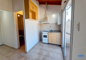 Departamento  monoambiente con balcón en alquiler Caseros