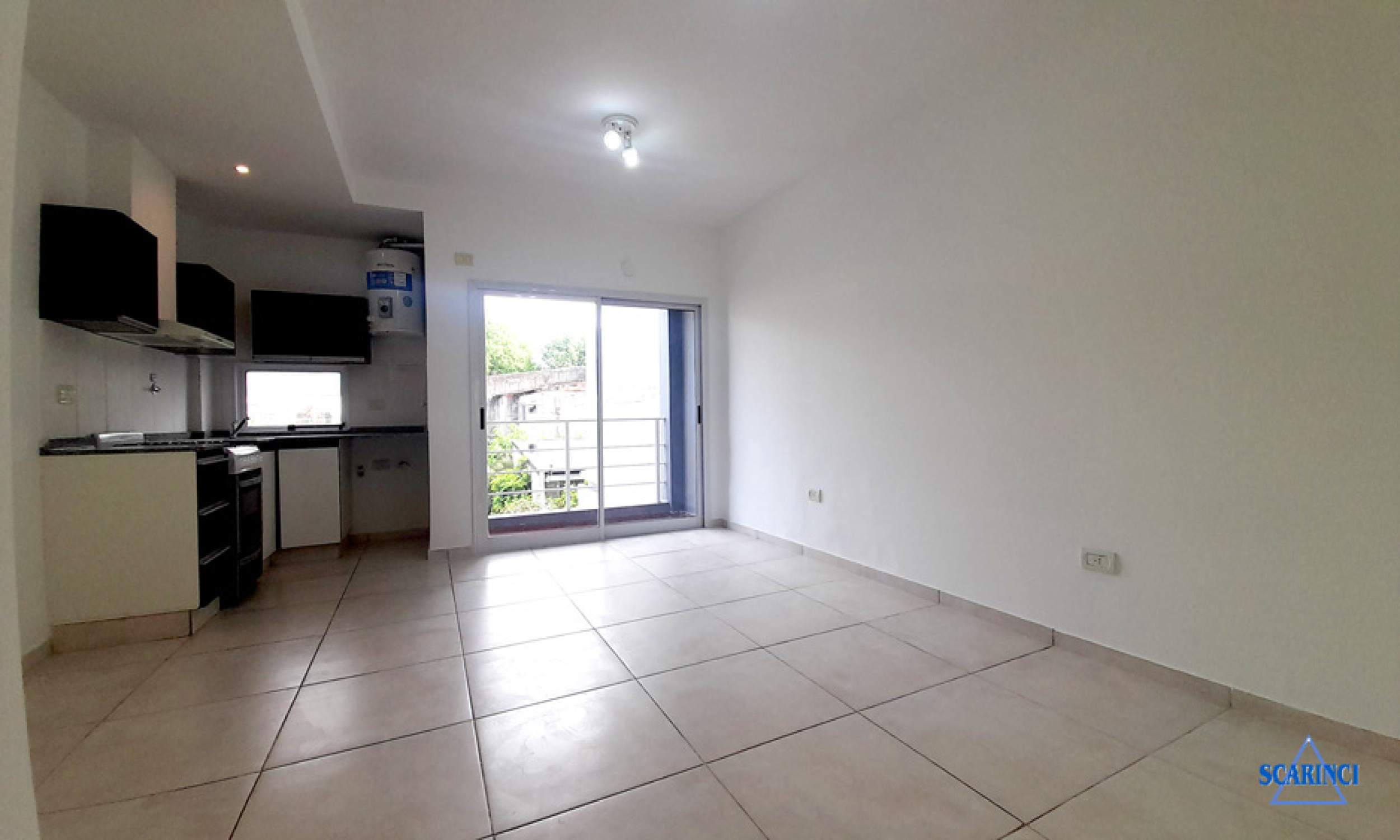 Monoambiente con balcon en alquiler en  Sáenz Peña   