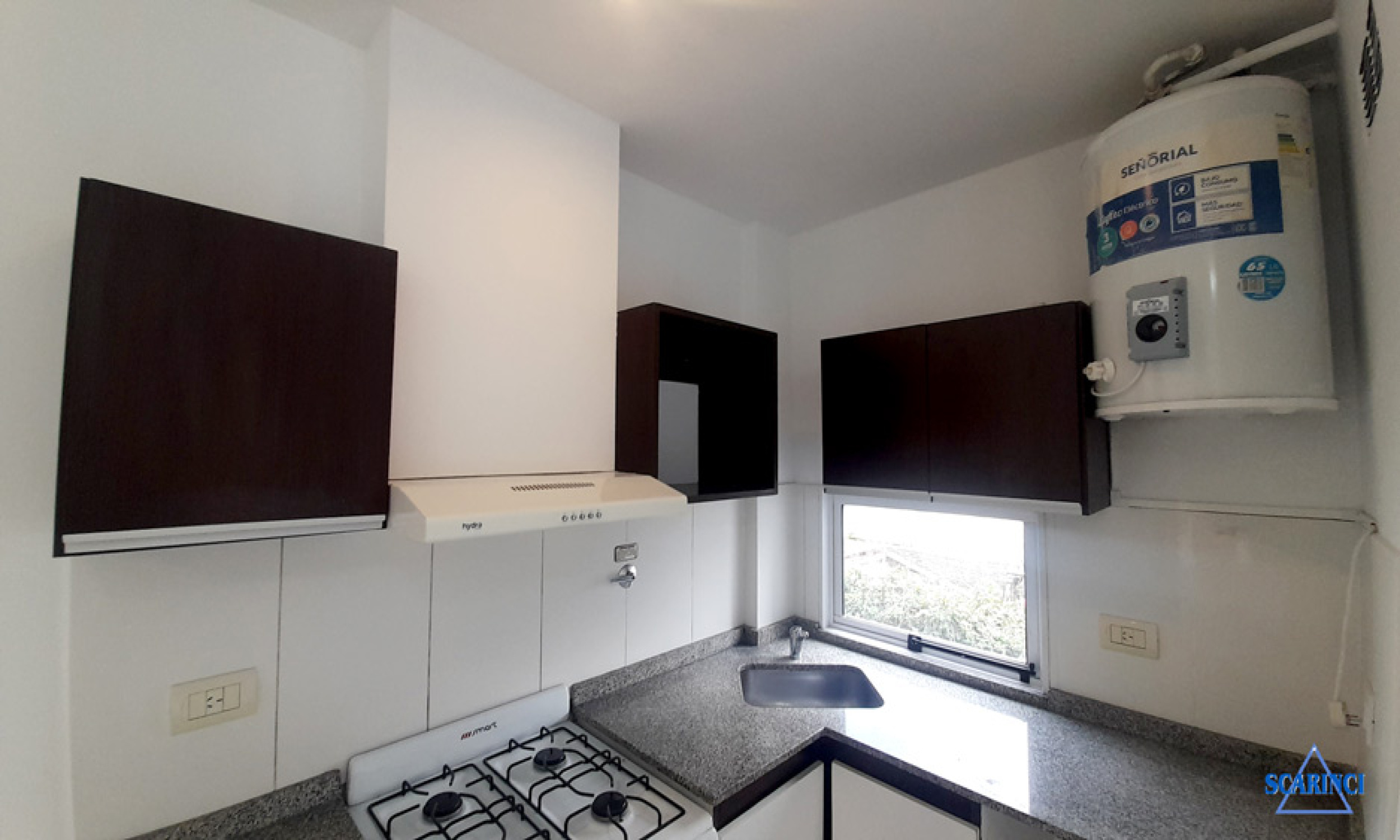 Monoambiente con balcon en alquiler en  Sáenz Peña   