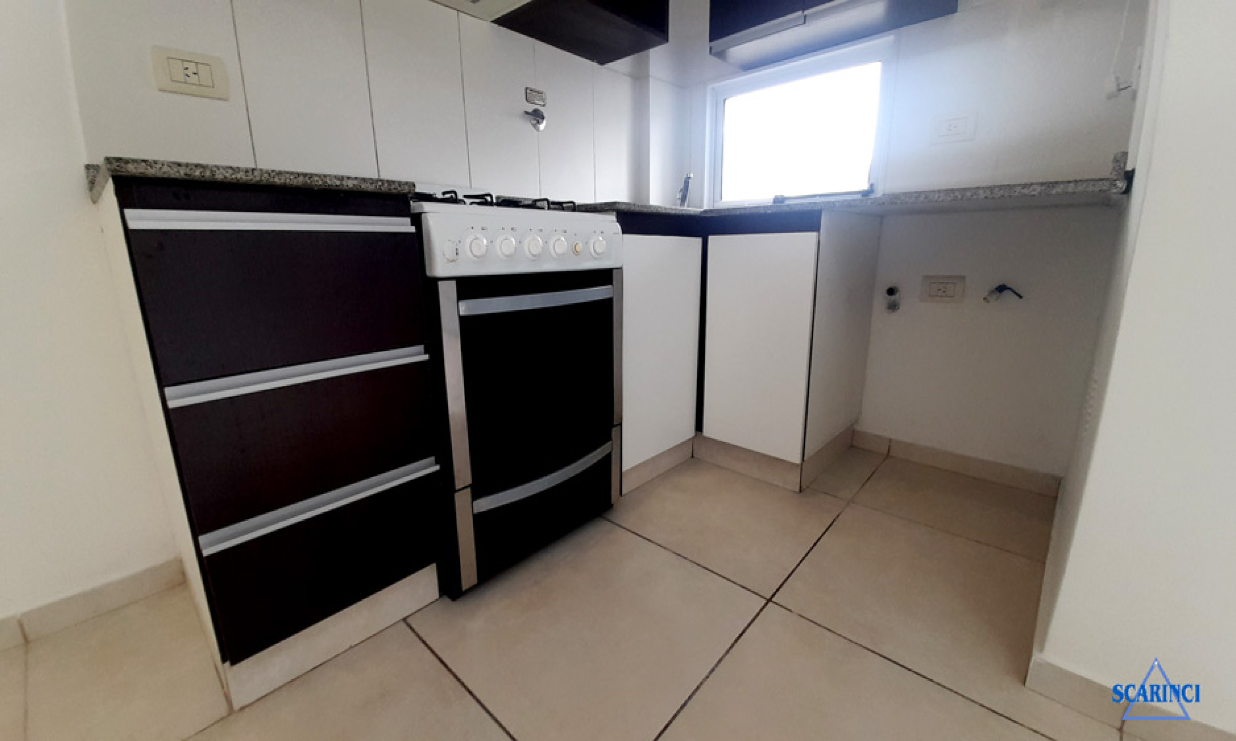 Monoambiente con balcon en alquiler en  Sáenz Peña   