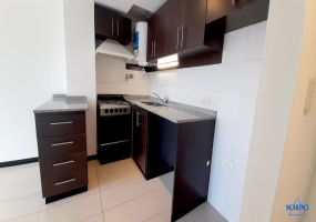 Departamento al frente monoambiente en alquiler con balcón Sáenz Peña.