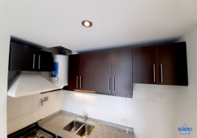 Departamento al frente monoambiente en alquiler con balcón Sáenz Peña.