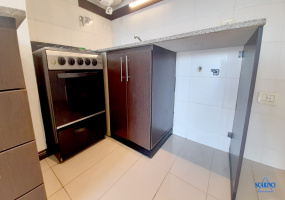 Departamento al frente monoambiente en alquiler con balcón Sáenz Peña.