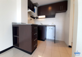 Departamento al frente monoambiente en alquiler con balcón Sáenz Peña.