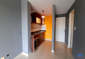 Monoambiente con balcón, amenities y Sum en Santos Lugares.