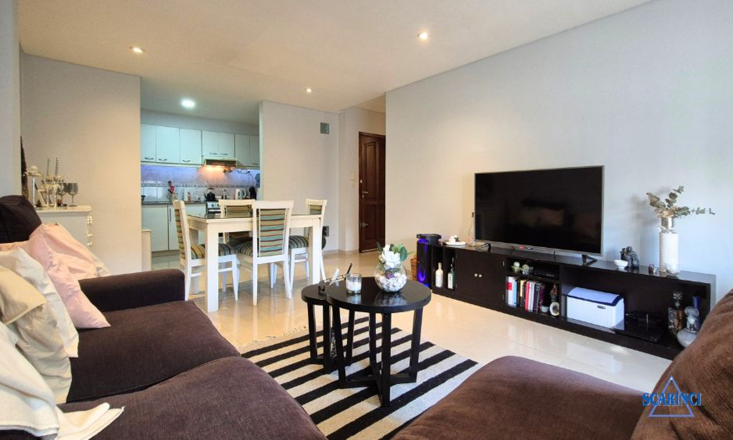 Venta Departamento 3 ambientes al frente en Sáenz Peña.
