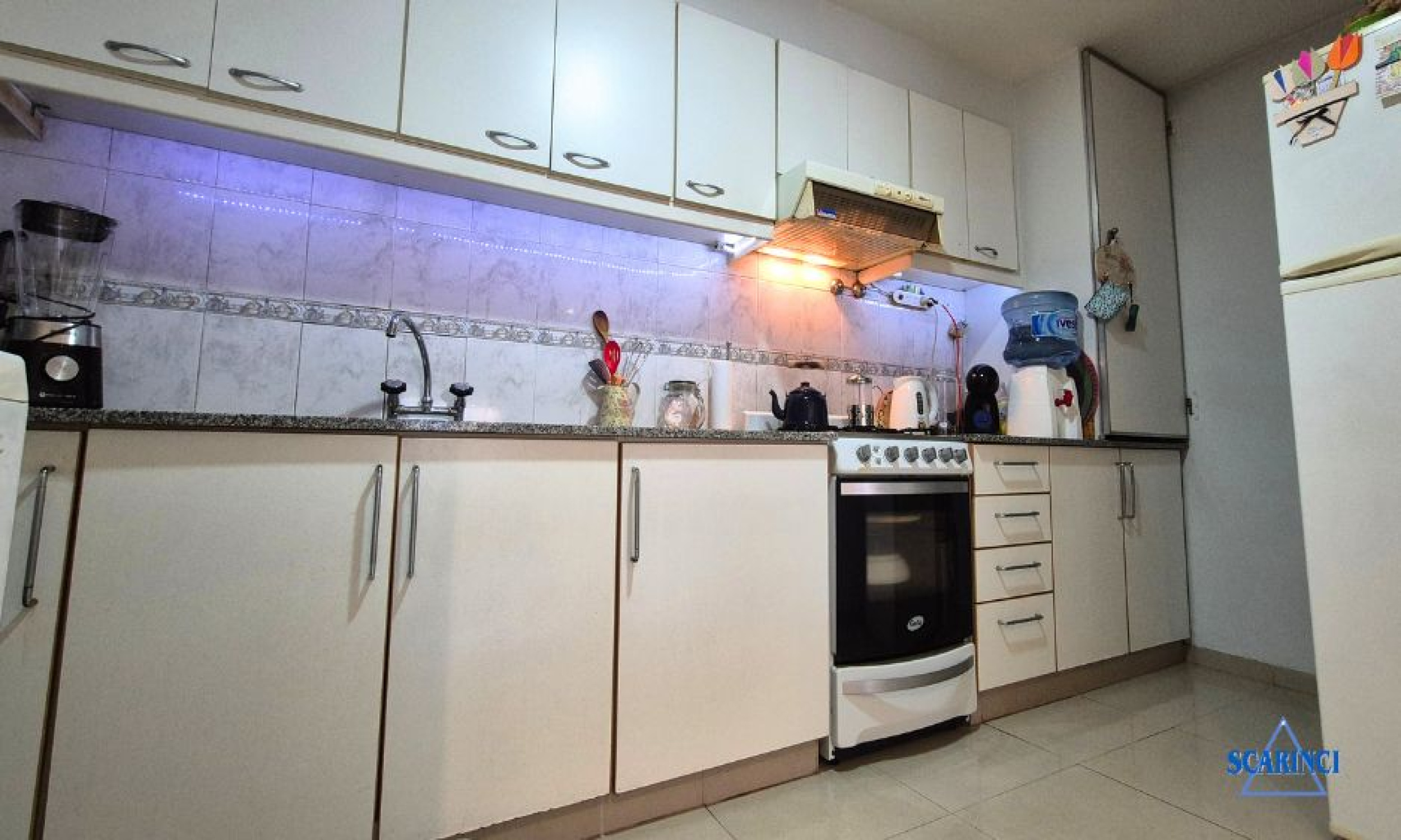 Venta Departamento 3 ambientes al frente en Sáenz Peña.