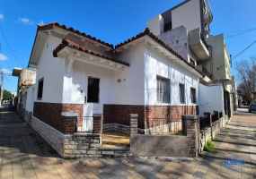 Lisandro de la Torre 2100, Santos Lugares, Tres de Febrero, Provincia de Buenos Aires, Argentina, 4 Bedrooms Bedrooms, 3 Rooms Rooms,1 BathroomBathrooms,Casas,Venta,Lisandro de la Torre,2764