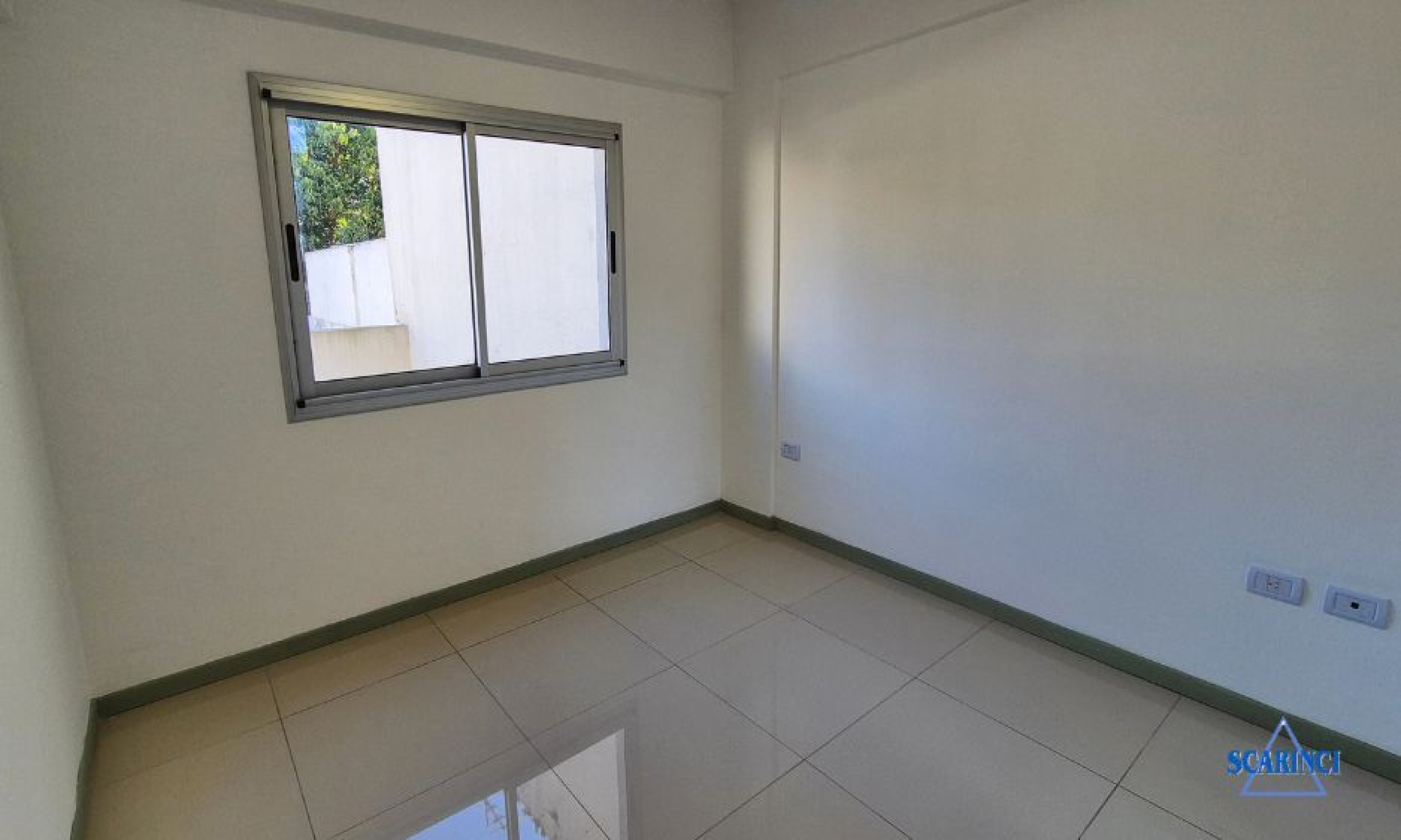 Alquiler Departamento de 2 ambientes con balcón en Sáenz Peña.