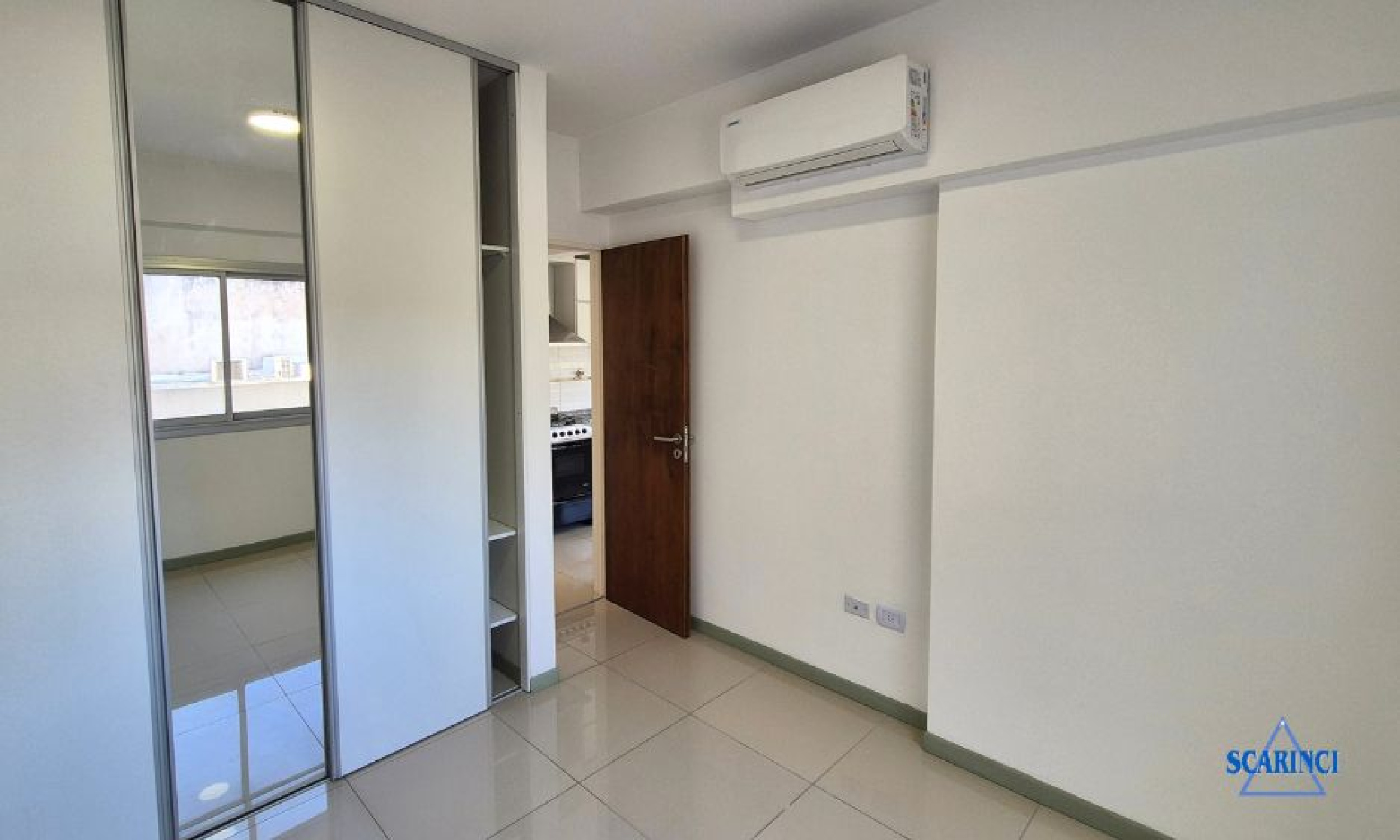 Alquiler Departamento de 2 ambientes con balcón en Sáenz Peña.