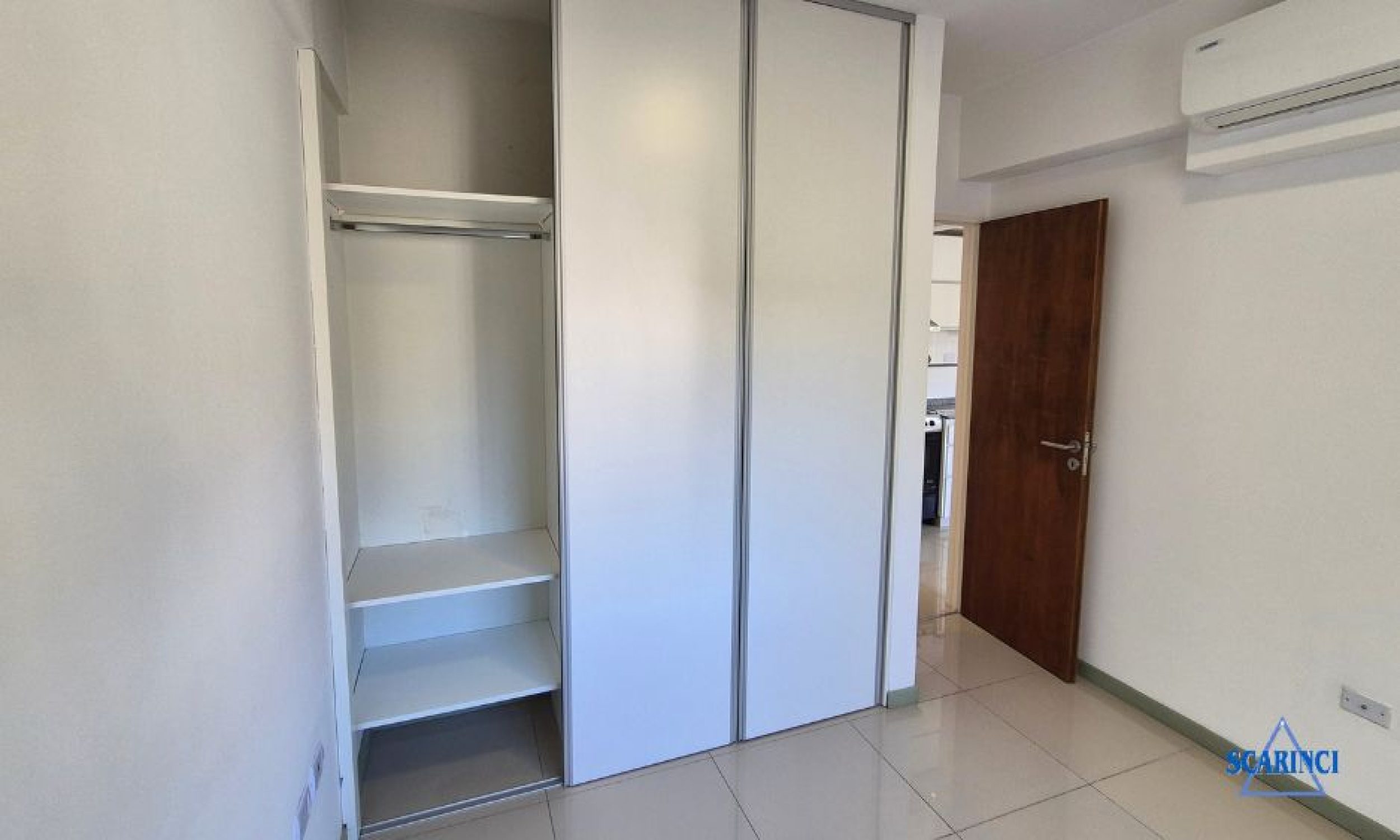 Alquiler Departamento de 2 ambientes con balcón en Sáenz Peña.