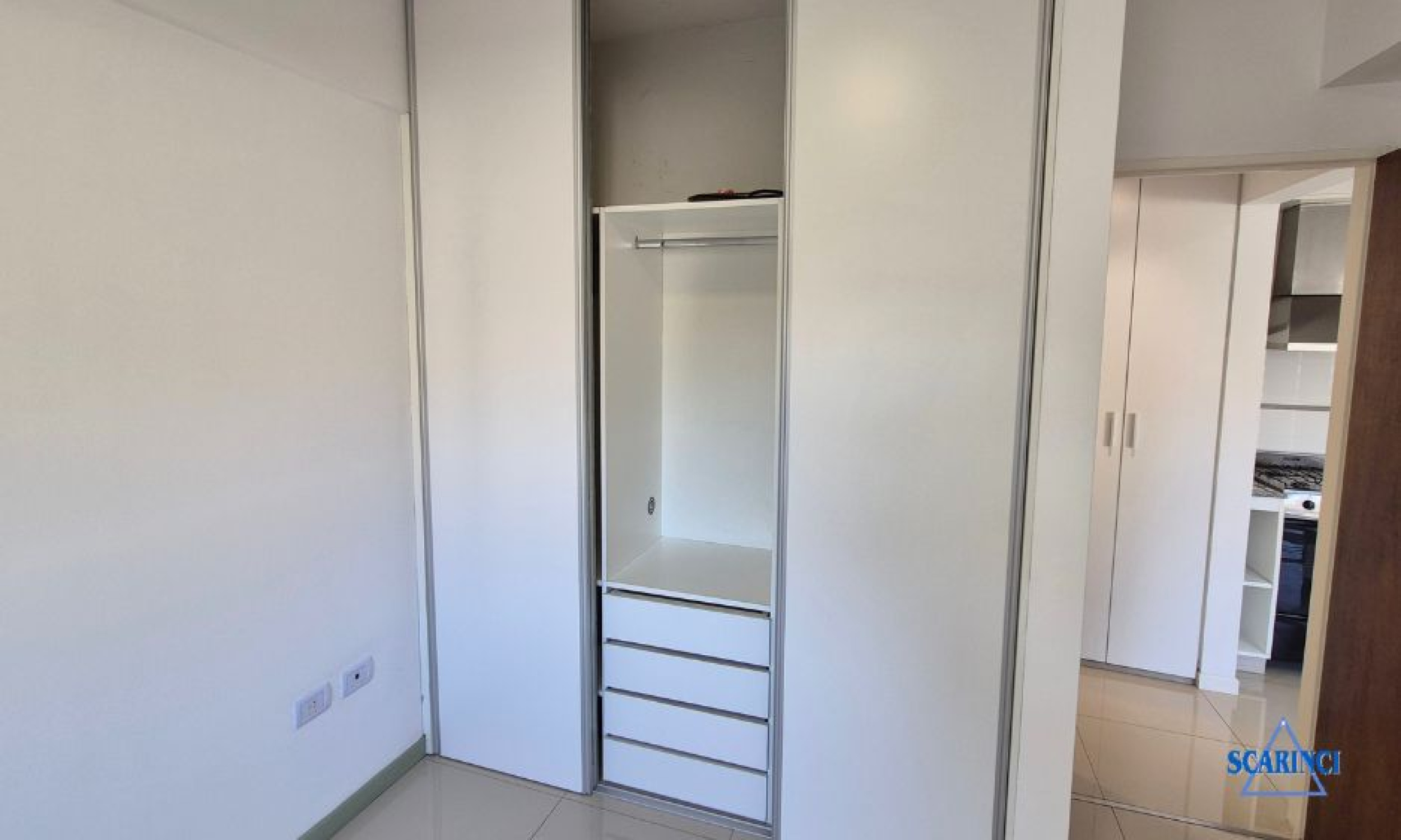 Alquiler Departamento de 2 ambientes con balcón en Sáenz Peña.