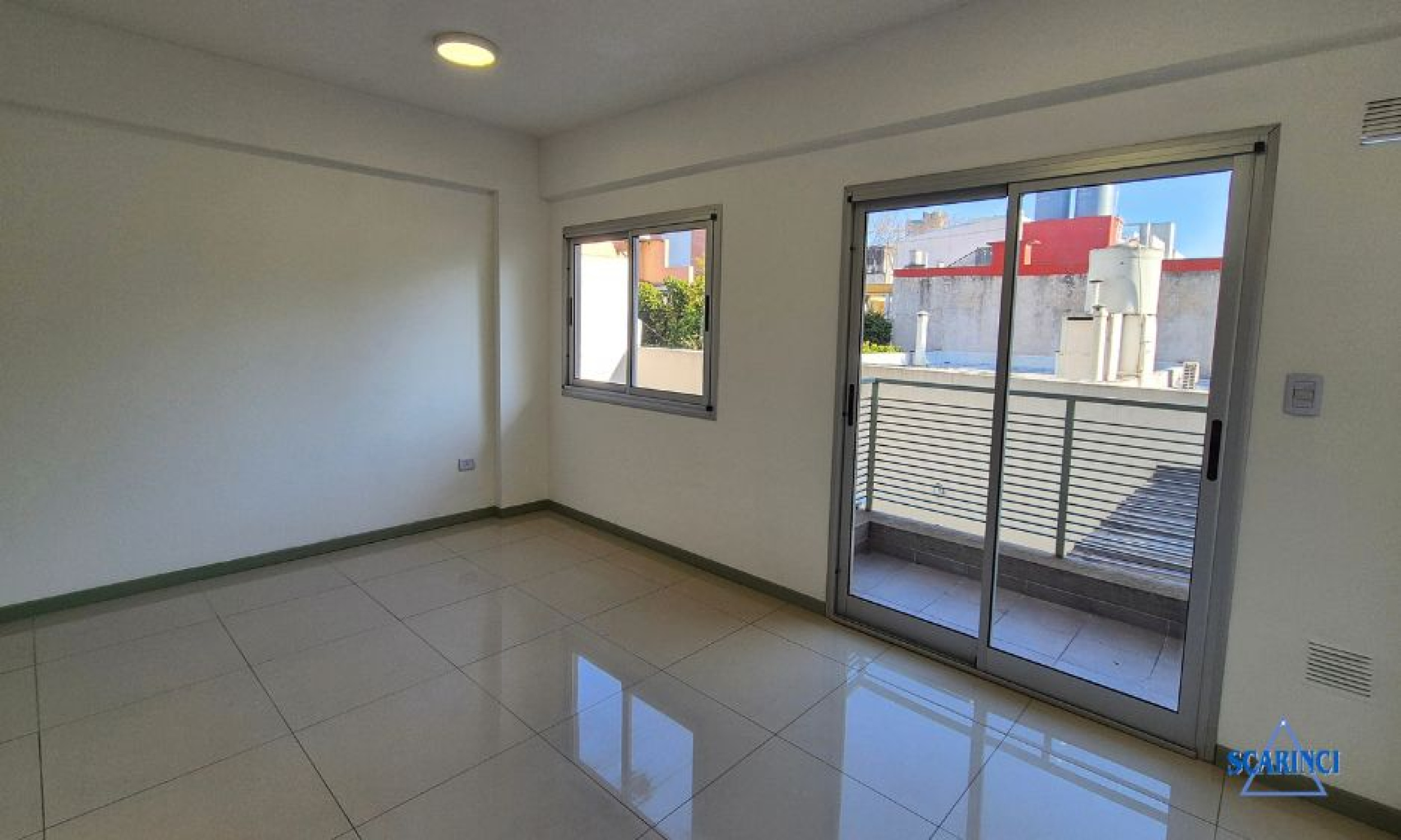 Alquiler Departamento de 2 ambientes con balcón en Sáenz Peña.