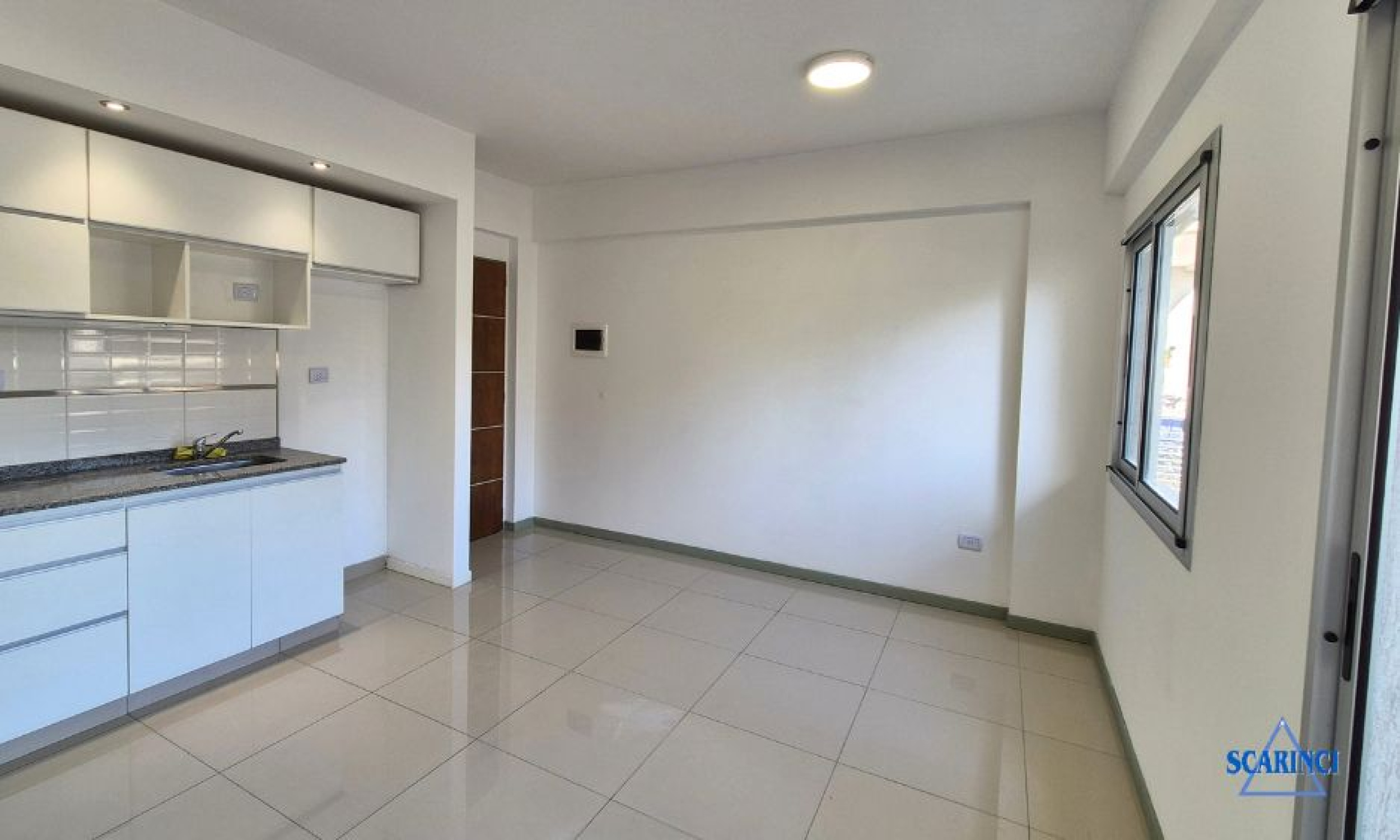 Alquiler Departamento de 2 ambientes con balcón en Sáenz Peña.