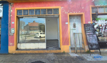 Alquiler de local comercial sin expensas en Villa Lynch.