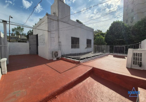 San Pedro 1400, Villa Raffo, Tres de Febrero, Provincia de Buenos Aires, Argentina, 4 Bedrooms Bedrooms, 2 Rooms Rooms,2 BathroomsBathrooms,PH,Venta,San Pedro,2795