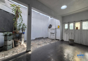 San Pedro 1400, Villa Raffo, Tres de Febrero, Provincia de Buenos Aires, Argentina, 4 Bedrooms Bedrooms, 2 Rooms Rooms,2 BathroomsBathrooms,PH,Venta,San Pedro,2795