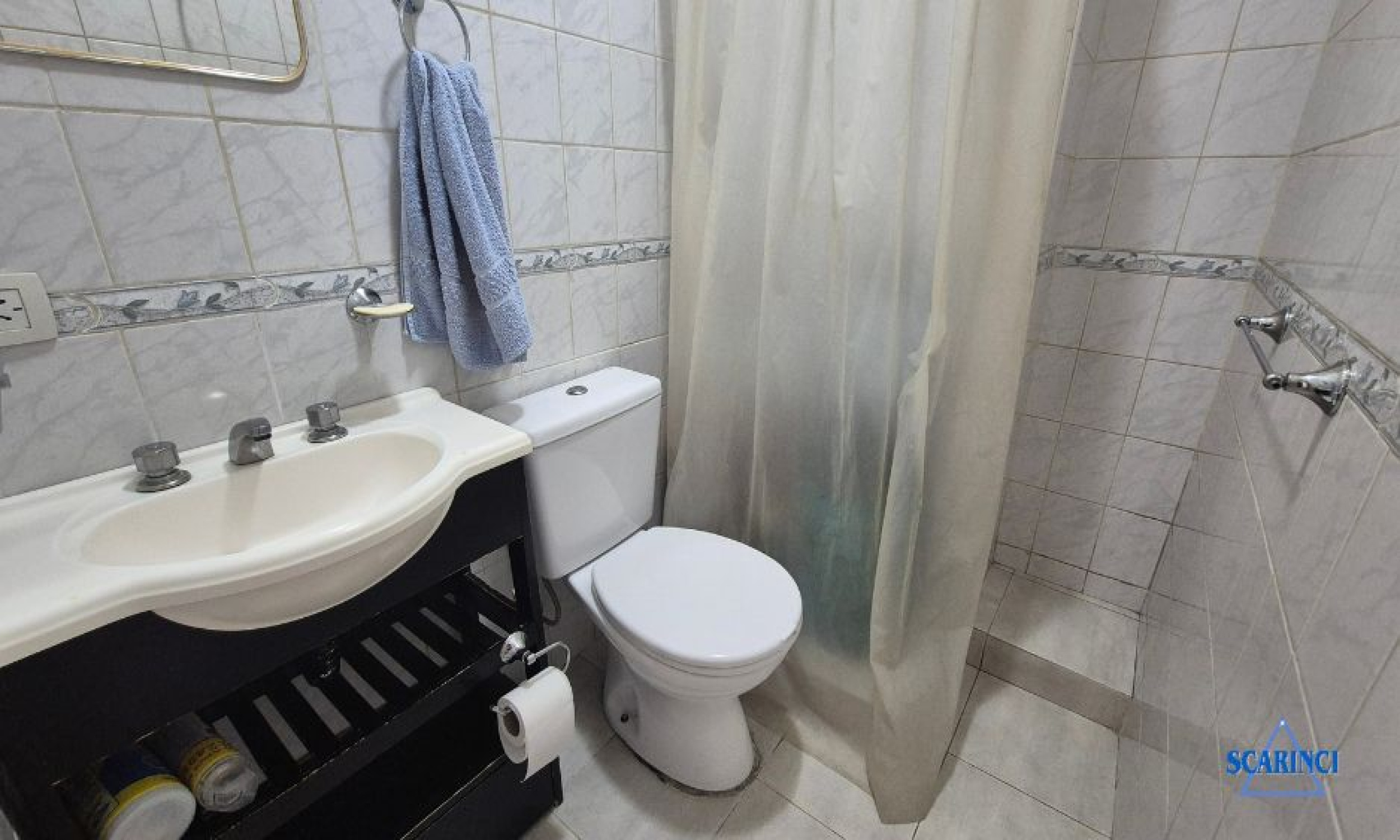 Pío XII 1500, Santos Lugares, Tres de Febrero, Provincia de Buenos Aires, Argentina, 5 Bedrooms Bedrooms, 3 Rooms Rooms,3 BathroomsBathrooms,Casas,Venta,Pío XII,2805