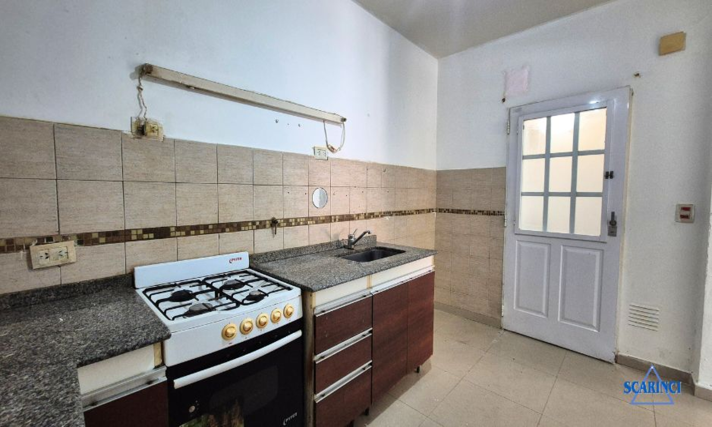 Hornos 700, Villa Lynch, San Martin, Provincia de Buenos Aires, Argentina, 2 Bedrooms Bedrooms, 1 Room Rooms,1 BathroomBathrooms,PH,Venta,Hornos,2813