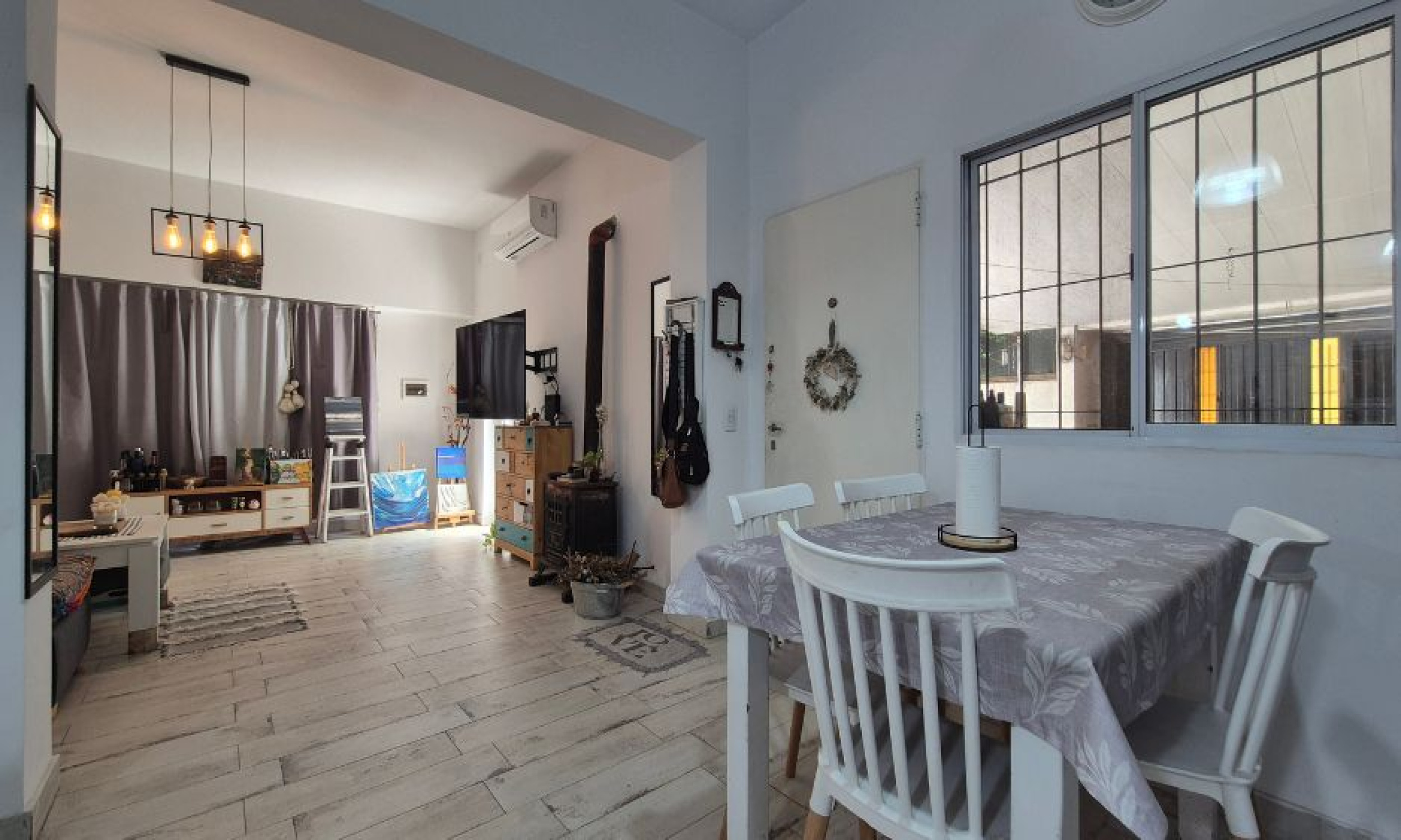 Mosconi 2800, Sáenz Peña, Tres de Febrero, Provincia de Buenos Aires, Argentina, 4 Bedrooms Bedrooms, 3 Rooms Rooms,1 BathroomBathrooms,Casas,Venta,Mosconi ,2855