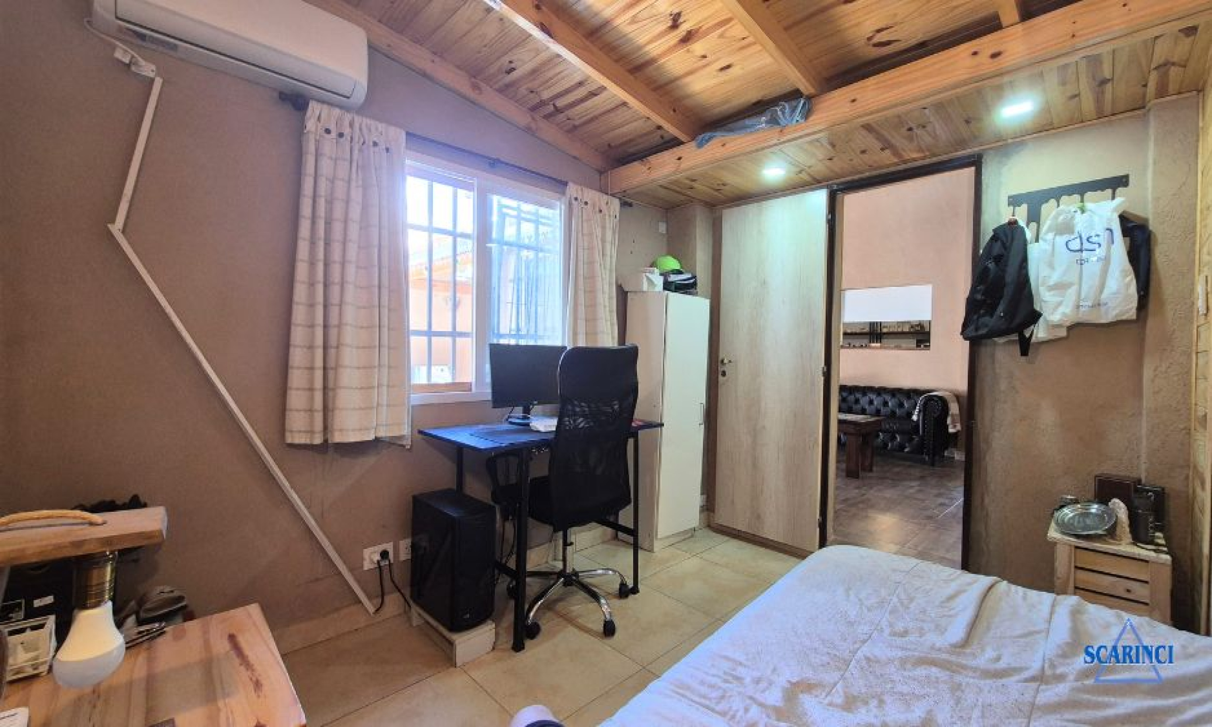 Lisandro de la Torre 1224, Caseros, Tres de Febrero, Provincia de Buenos Aires, Argentina, 6 Bedrooms Bedrooms, 4 Rooms Rooms,1 BathroomBathrooms,PH,Venta,Lisandro de la Torre,2864