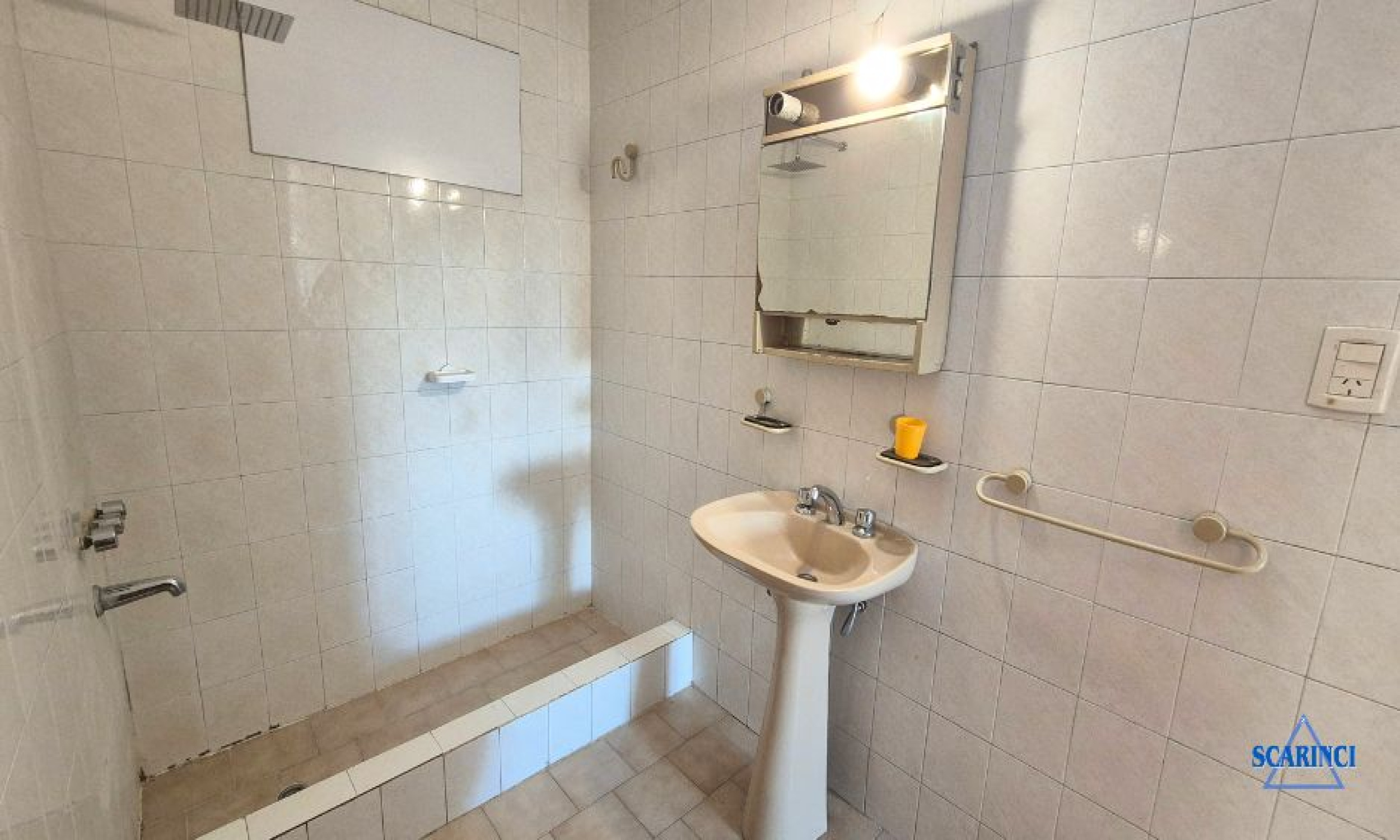 Chacabuco 772, Villa Lynch, San Martin, Provincia de Buenos Aires, Argentina, 3 Bedrooms Bedrooms, 2 Rooms Rooms,1 BathroomBathrooms,PH,Alquiler,Chacabuco,2872