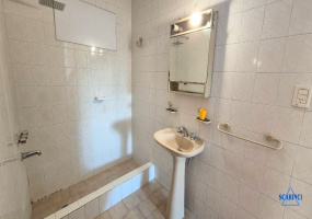 Chacabuco 772, Villa Lynch, San Martin, Provincia de Buenos Aires, Argentina, 3 Bedrooms Bedrooms, 2 Rooms Rooms,1 BathroomBathrooms,PH,Alquiler,Chacabuco,2872